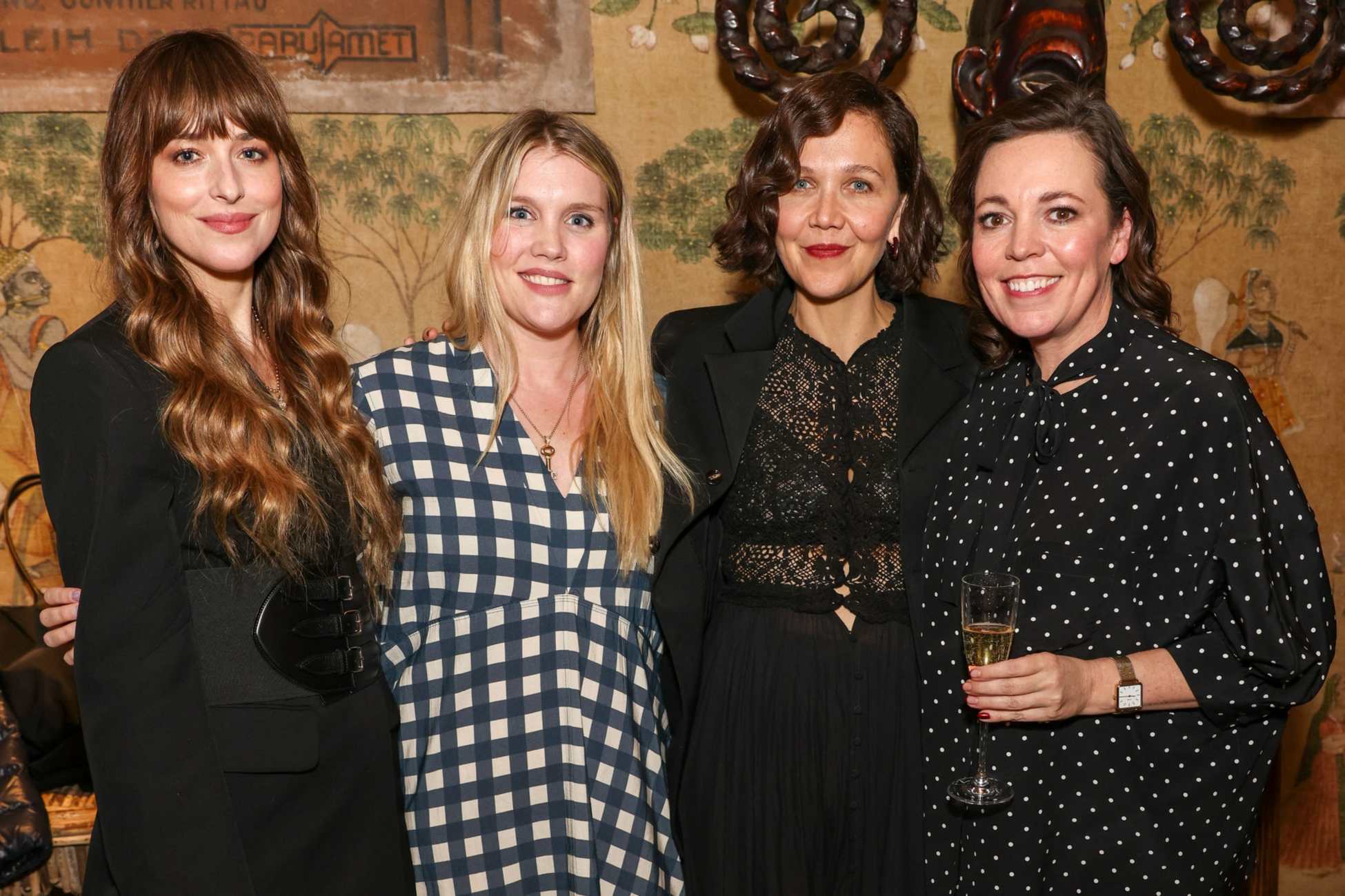5B13566522295D__The_Lost_Daughter__Special_Screening_Hosted_by_Emerald_Fennell.jpg 5B13566522295D__The_Lost_Daughter__Special_Screening_Hosted_by_Emerald_Fennell.jpg