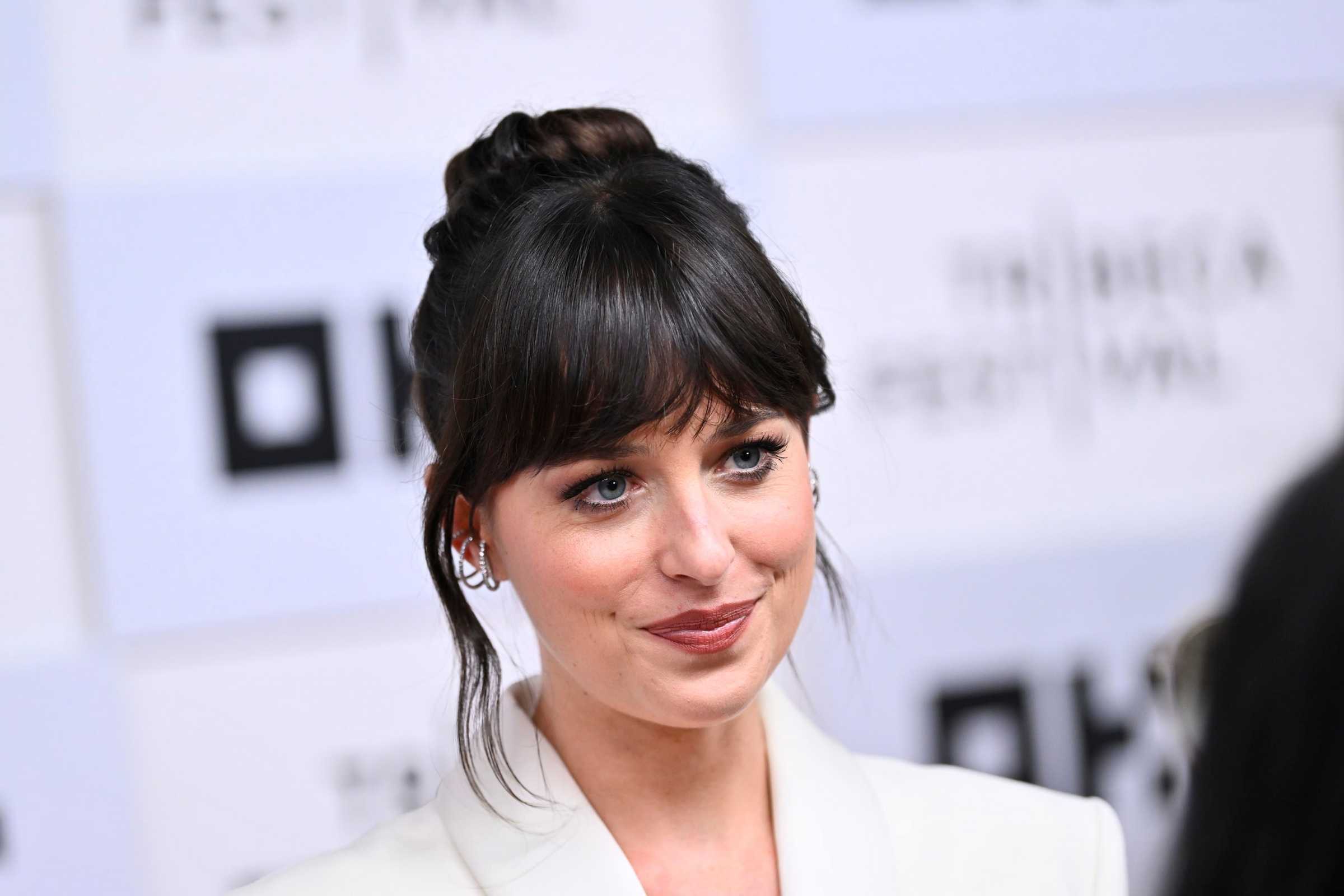 Cha_Cha_Real_Smooth_Premiere_-_2022_Tribeca_Festival04.jpg Cha_Cha_Real_Smooth_Premiere_-_2022_Tribeca_Festival04.jpg