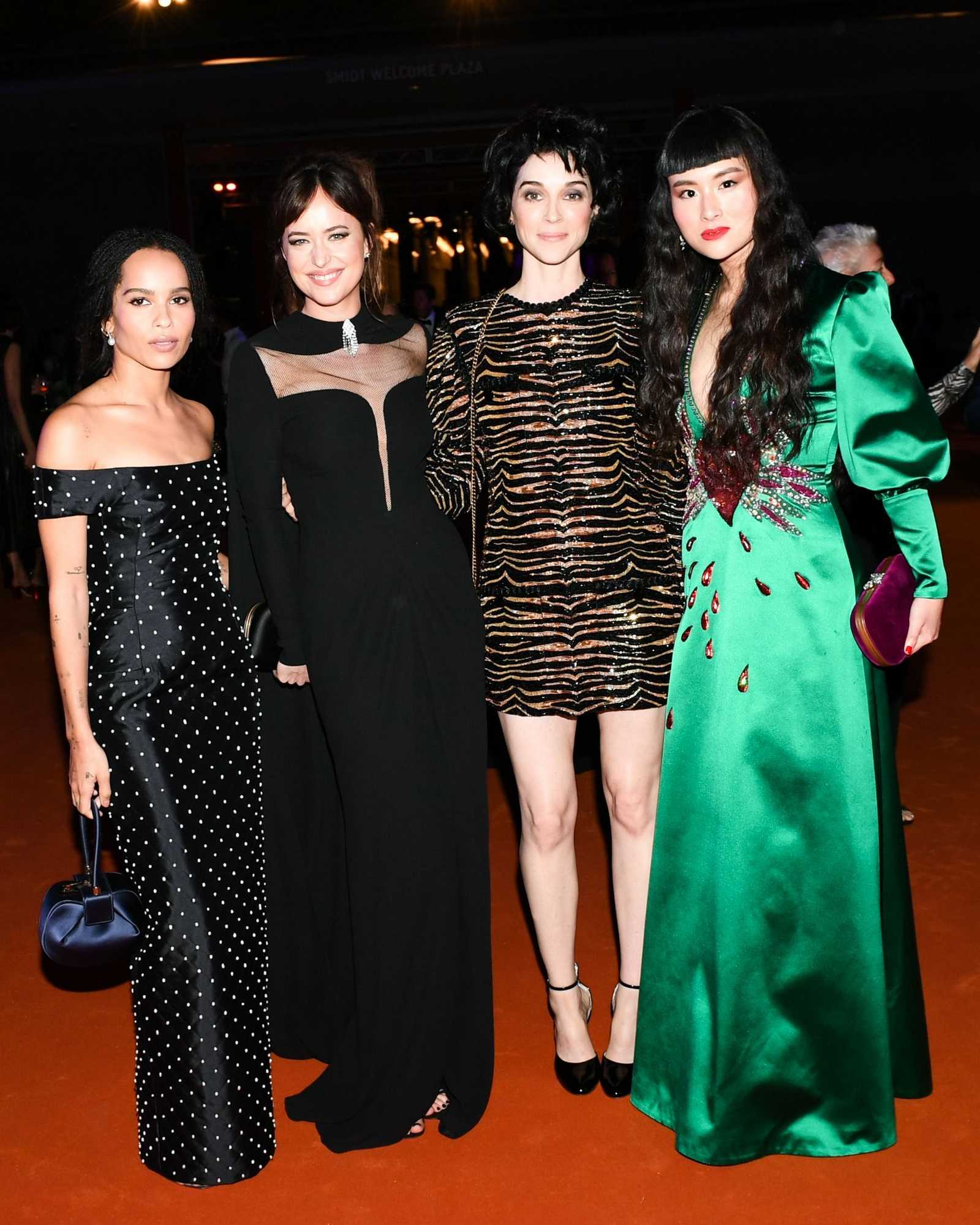 Dakota_Johnson_-_2018_LACMA_Art_2B_Film_Gala_Inside_in_Los_Angeles2C_CA_-_November_32C_2018-06.jpg