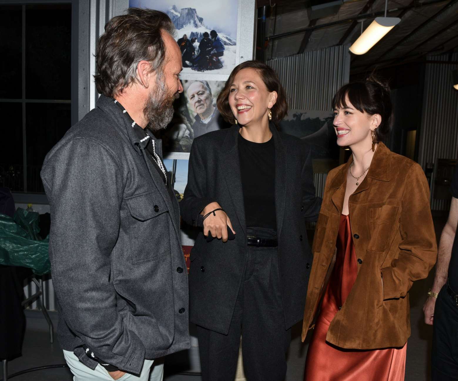 Dakota_Johnson_-_2021_Telluride_Film_Festival_-__The_Lost_Daughter__Q_A_09052021_08.jpg Dakota_Johnson_-_2021_Telluride_Film_Festival_-__The_Lost_Daughter__Q_A_09052021_08.jpg