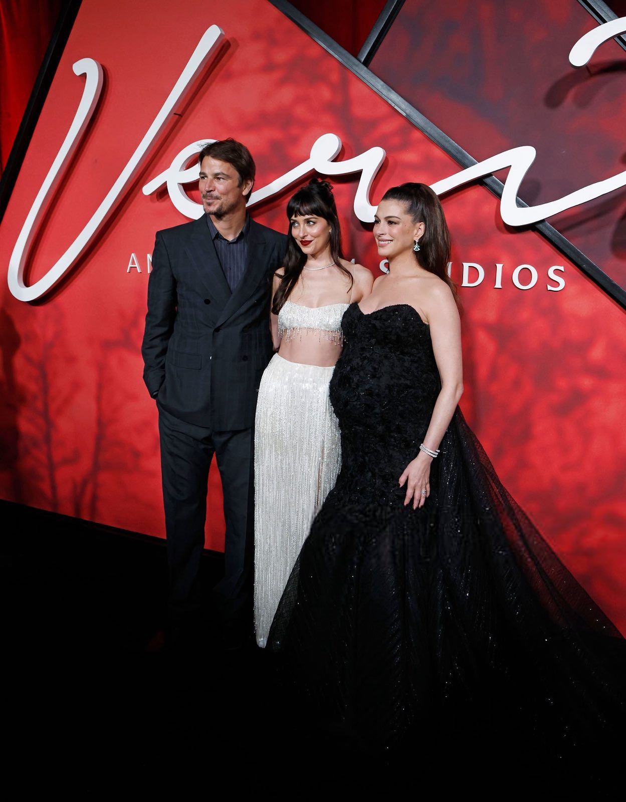 Dakota_Johnson_-_2522Verity2522_New_York_Premiere_09_29_202600033.jpg Dakota_Johnson_-_2522Verity2522_New_York_Premiere_09_29_202600033.jpg