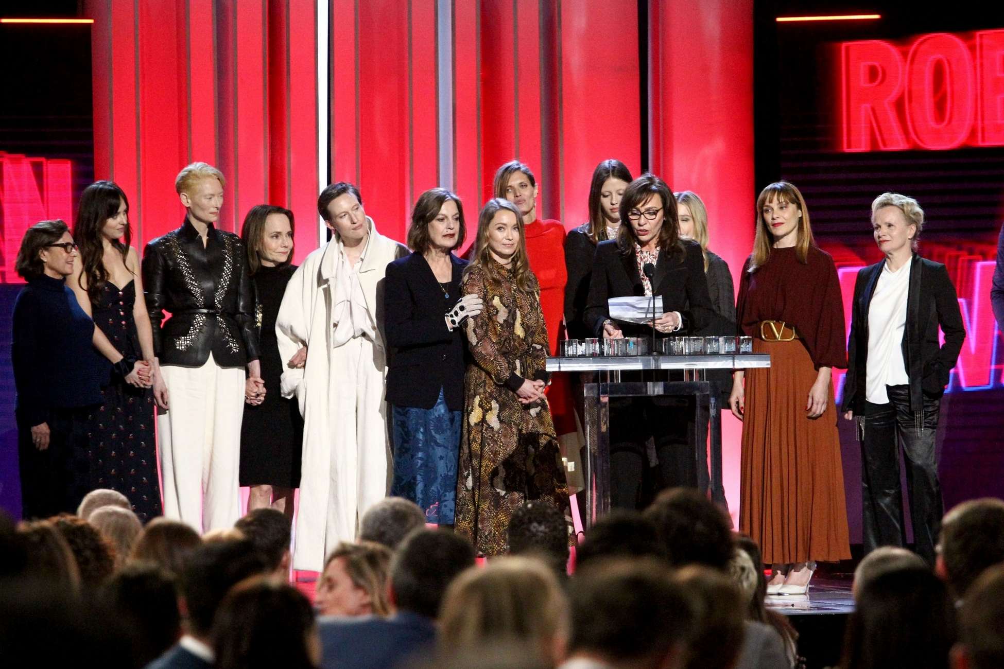 Dakota_Johnson_-_34th_Film_Independent_Spirit_Awards_in_LA_February_232C_2019-24.jpg
