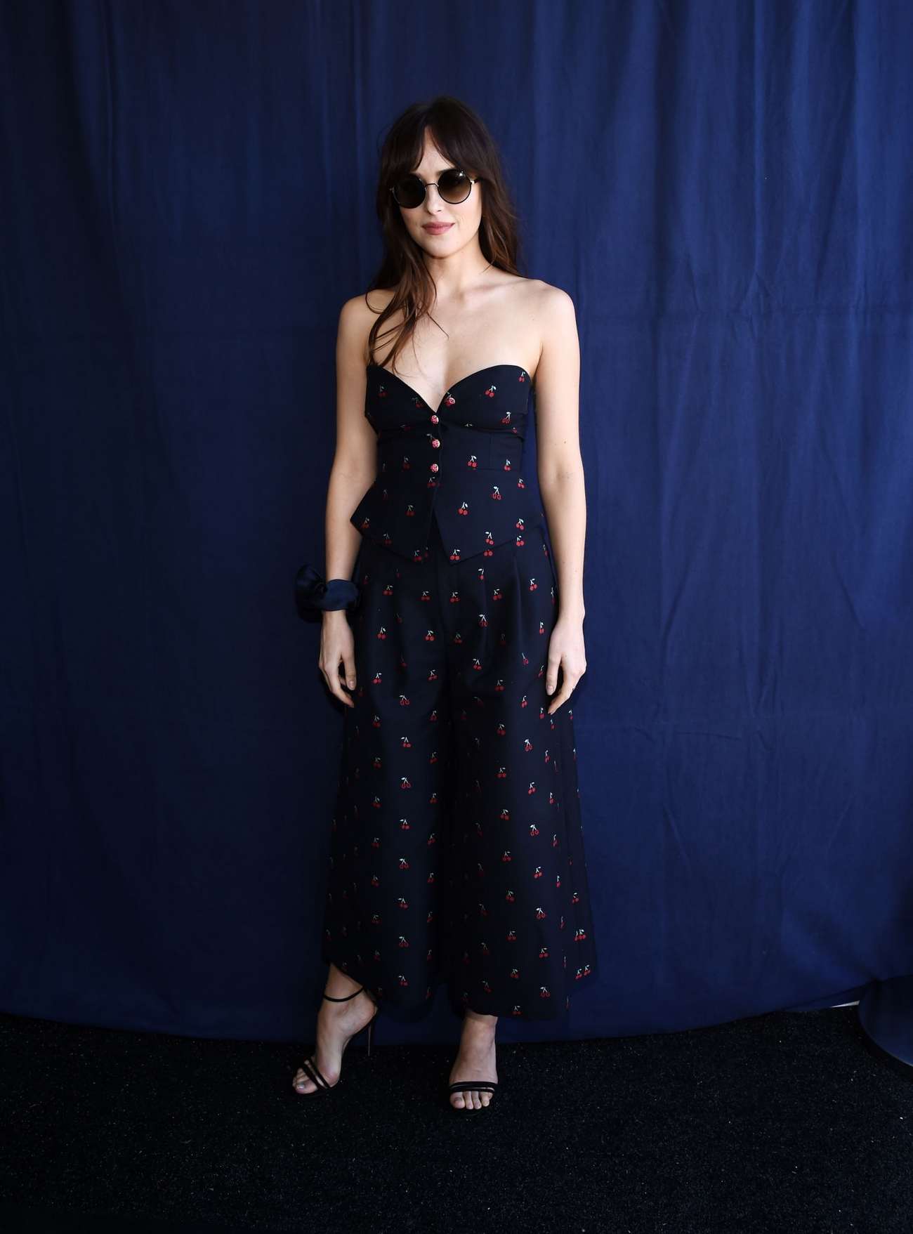 Dakota_Johnson_-_34th_Film_Independent_Spirit_Awards_in_LA_February_232C_2019-55.jpg