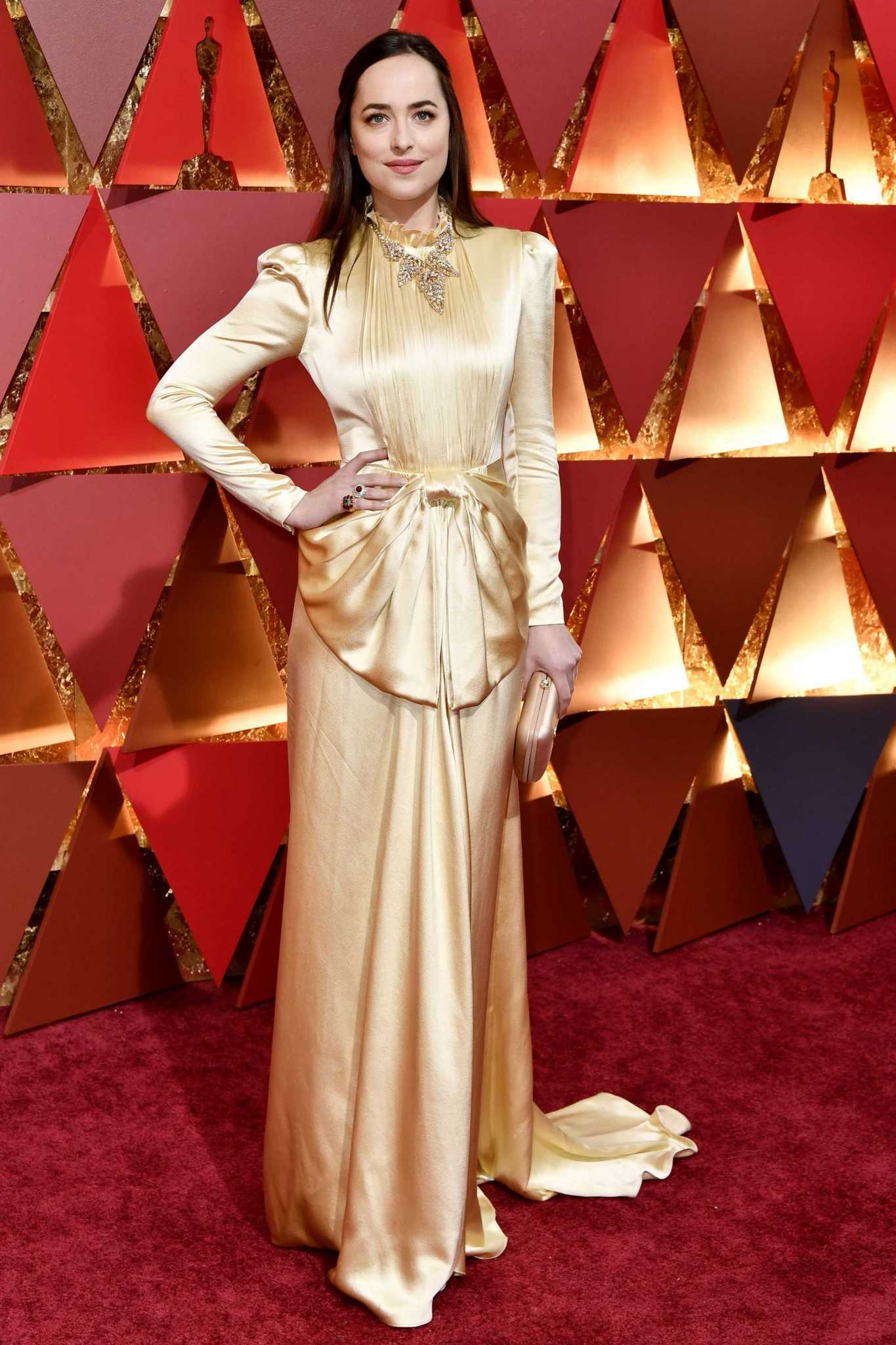 Dakota_Johnson_-_89th_Annual_Academy_Awards_in_Hollywood_02262017-08.jpg Dakota_Johnson_-_89th_Annual_Academy_Awards_in_Hollywood_02262017-08.jpg