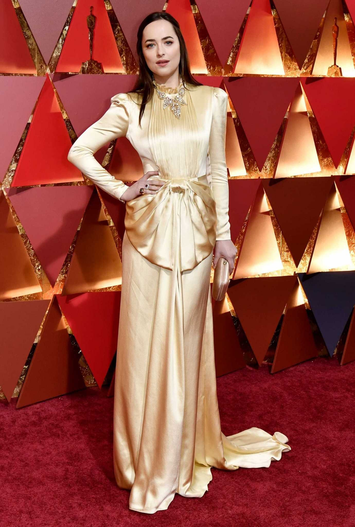Dakota_Johnson_-_89th_Annual_Academy_Awards_in_Hollywood_02262017-09.jpg Dakota_Johnson_-_89th_Annual_Academy_Awards_in_Hollywood_02262017-09.jpg