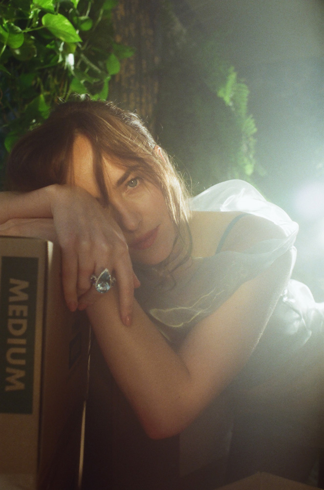 Dakota_Johnson_-_Allure_Photoshoot_2018-11.jpg Dakota_Johnson_-_Allure_Photoshoot_2018-11.jpg
