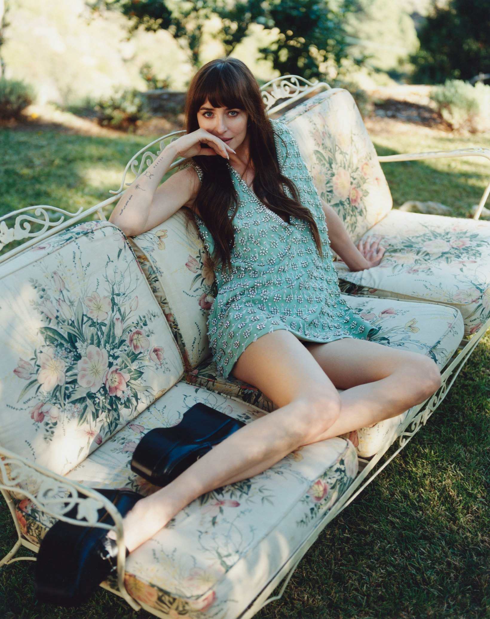 Dakota_Johnson_-_Bustle_magazine2C_March_2024_02.jpg Dakota_Johnson_-_Bustle_magazine2C_March_2024_02.jpg