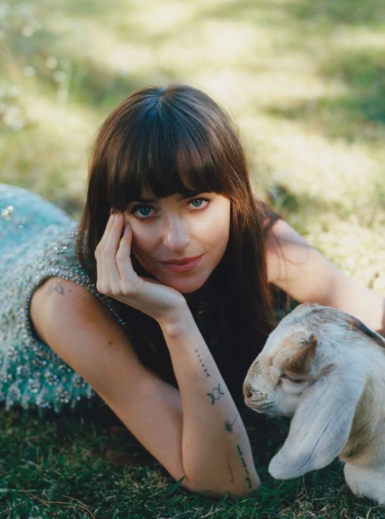 Dakota_Johnson_-_Bustle_magazine2C_March_2024_11.jpg Dakota_Johnson_-_Bustle_magazine2C_March_2024_11.jpg