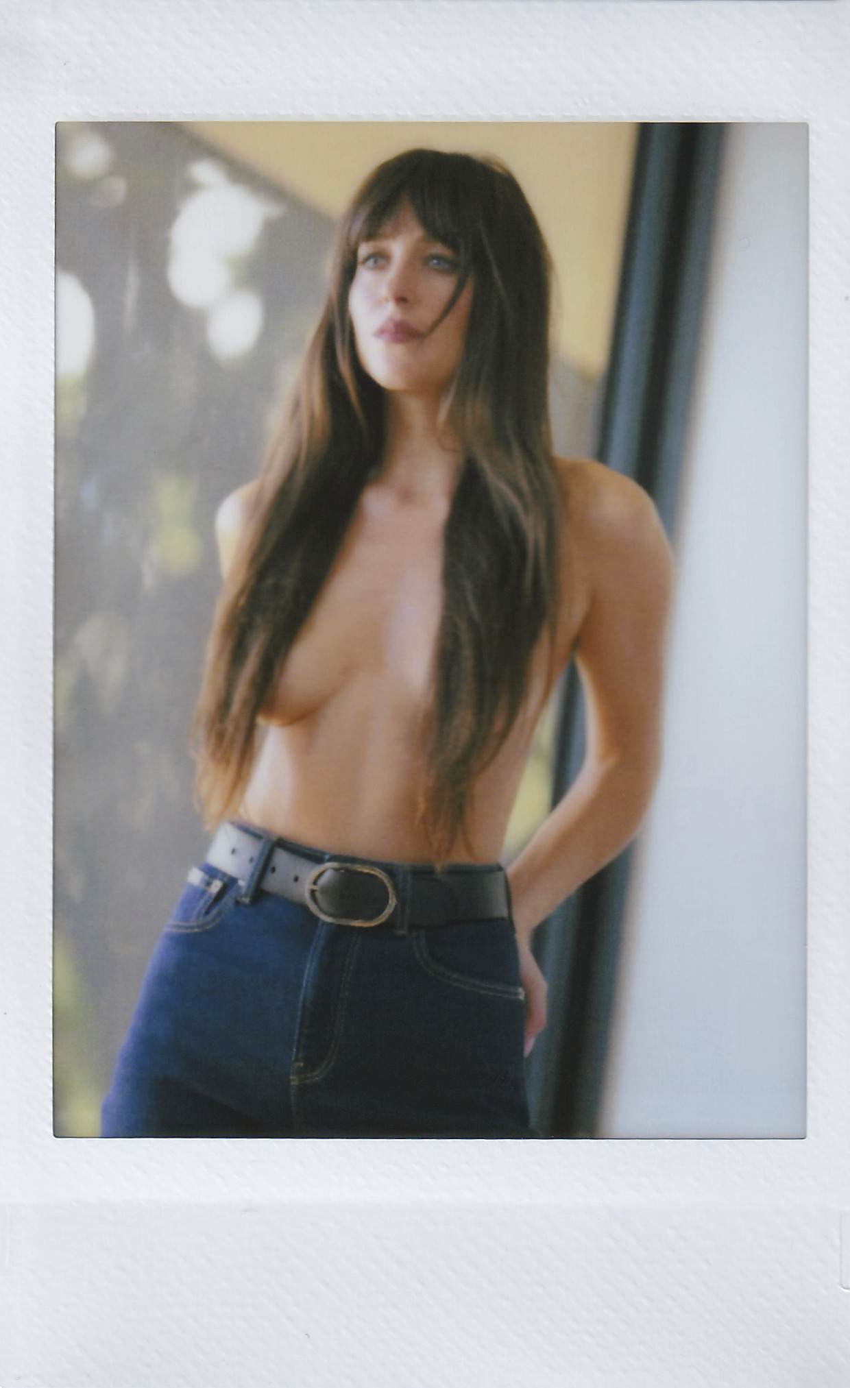 Dakota_Johnson_-_Calvin_Klein_28202629_20.jpg