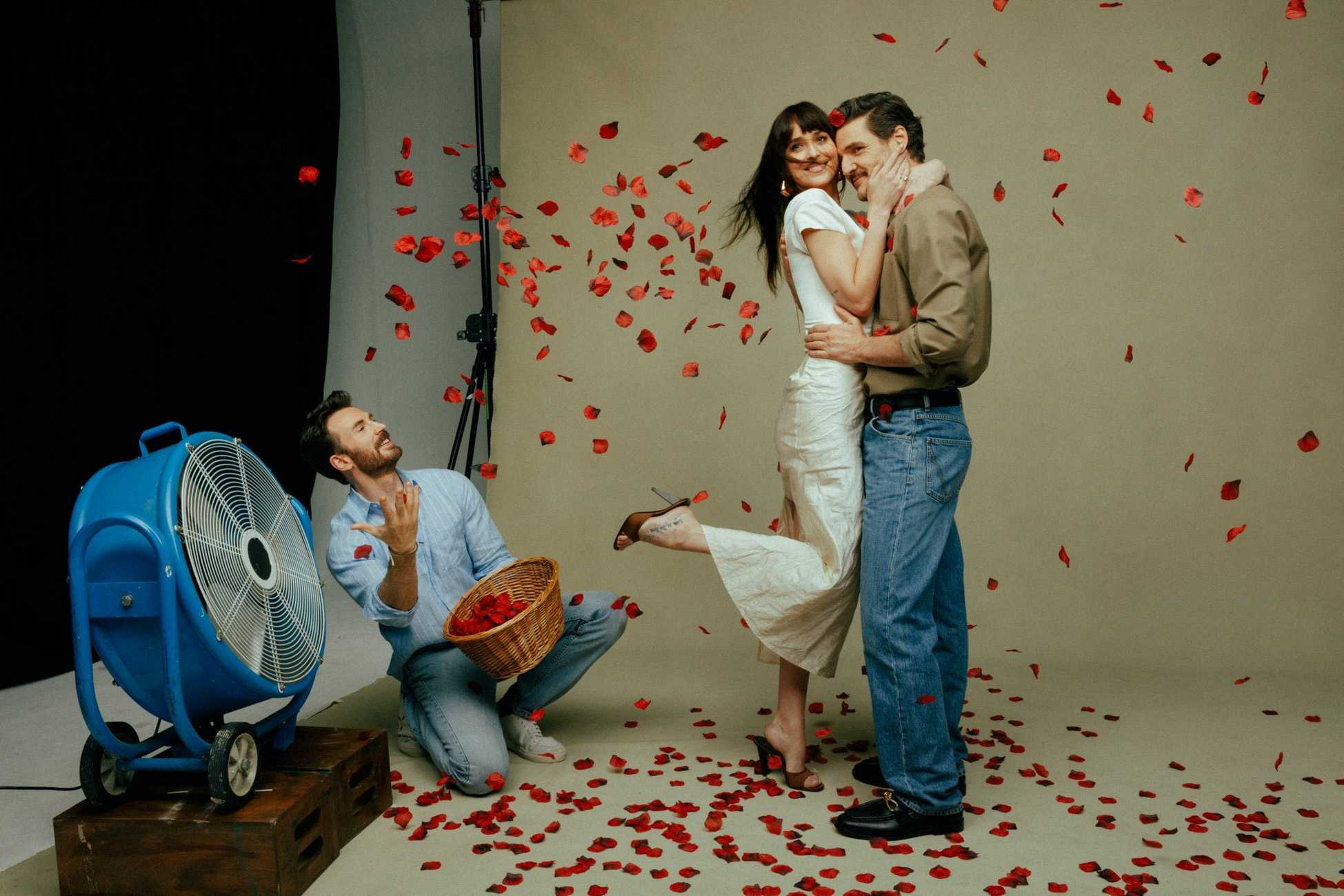 Dakota_Johnson_-_Charlie_Clift_photoshoot_2025_03.jpg
