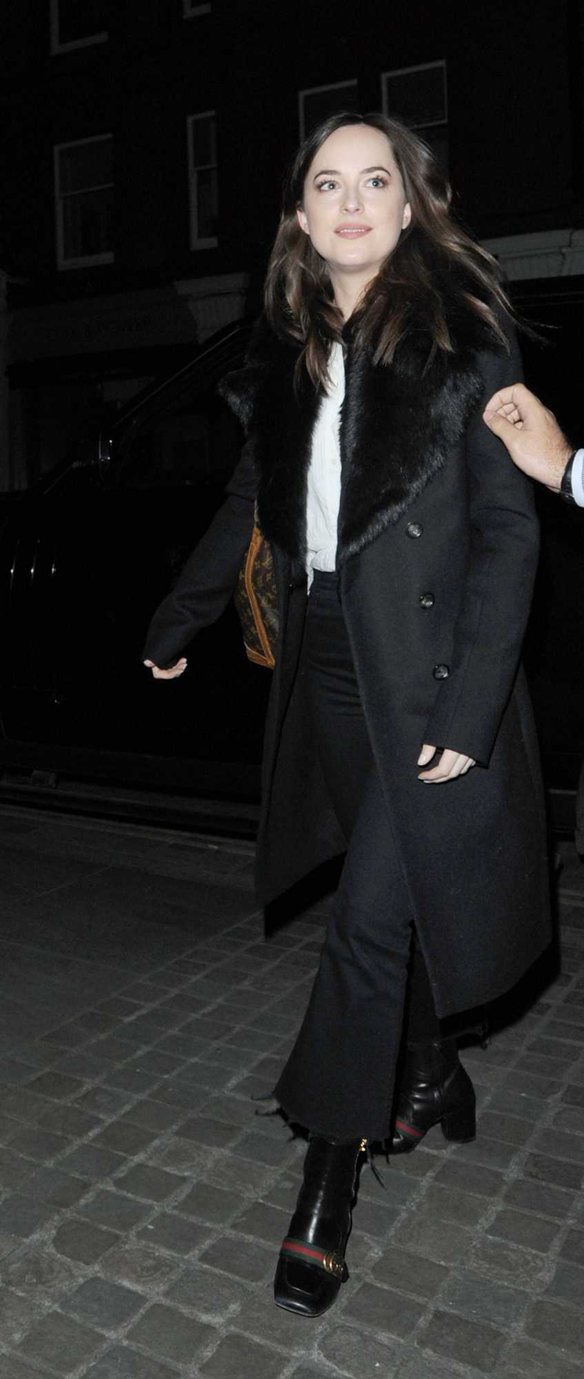 Dakota_Johnson_-_Chiltern_Firehouse_in_London_on_Feb_8-01.jpg