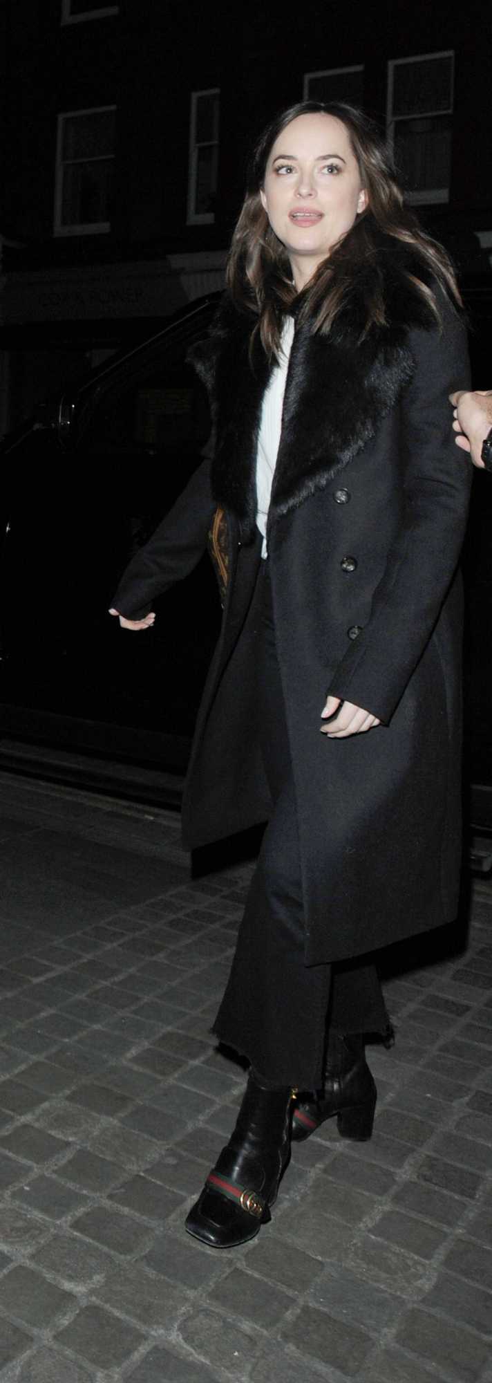 Dakota_Johnson_-_Chiltern_Firehouse_in_London_on_Feb_8-02.jpg Dakota_Johnson_-_Chiltern_Firehouse_in_London_on_Feb_8-02.jpg