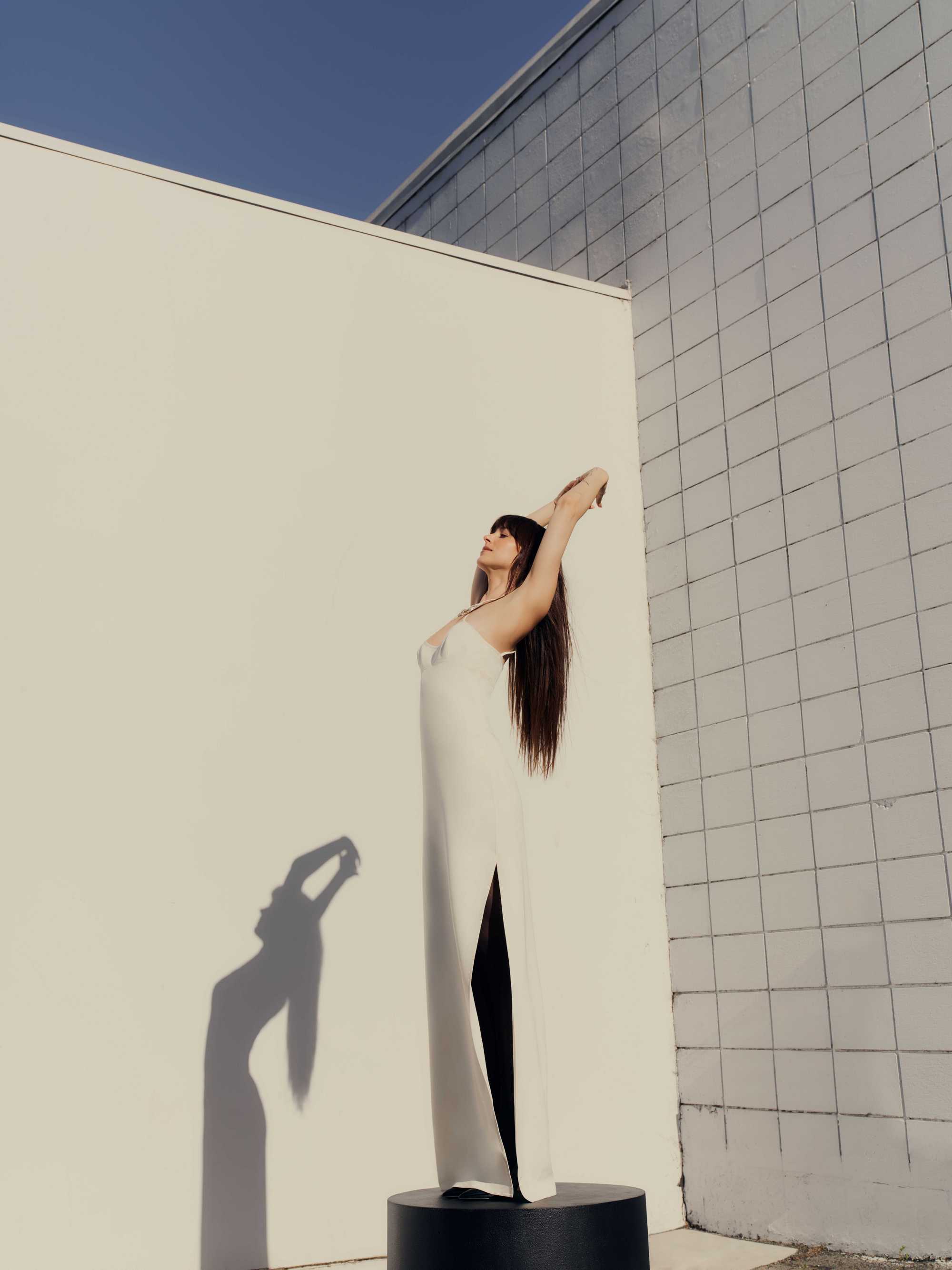 Dakota_Johnson_-_Flaunt_Magazine_June_2025_01.jpg