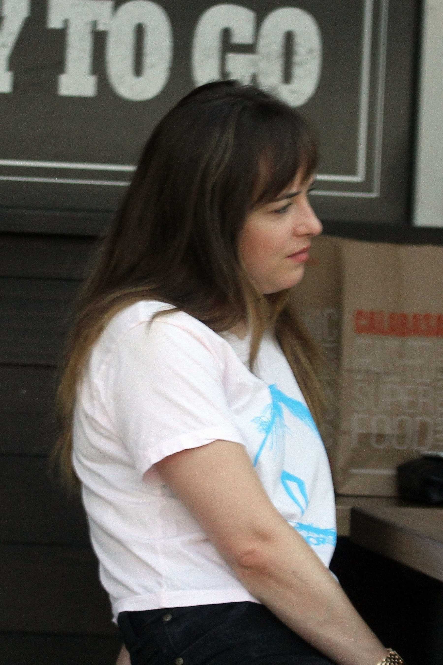 Dakota_Johnson_-_In_Los_Angeles_on_August_29-17.jpg