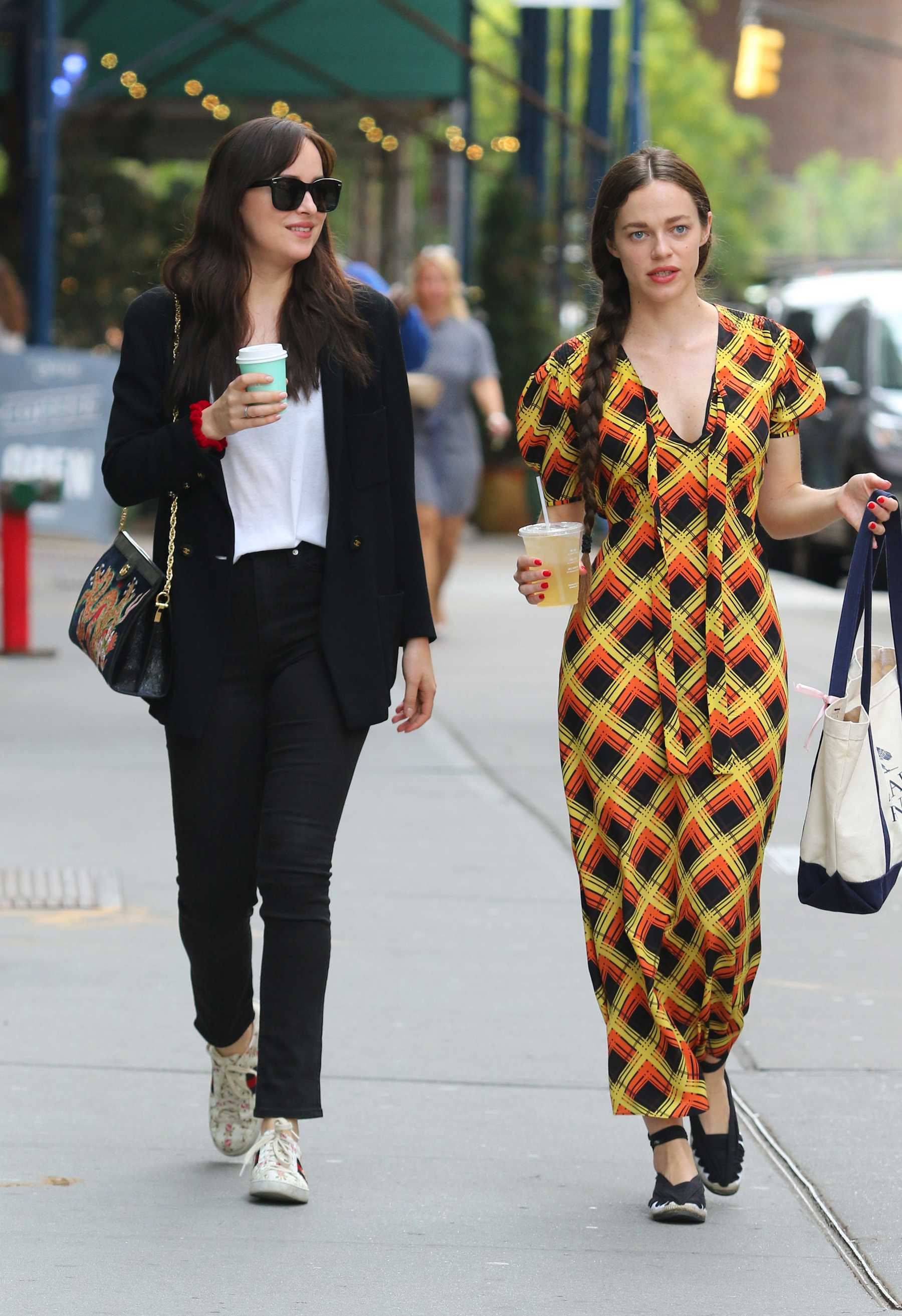 Dakota_Johnson_-_In_NYC_on_October_5-13.jpg