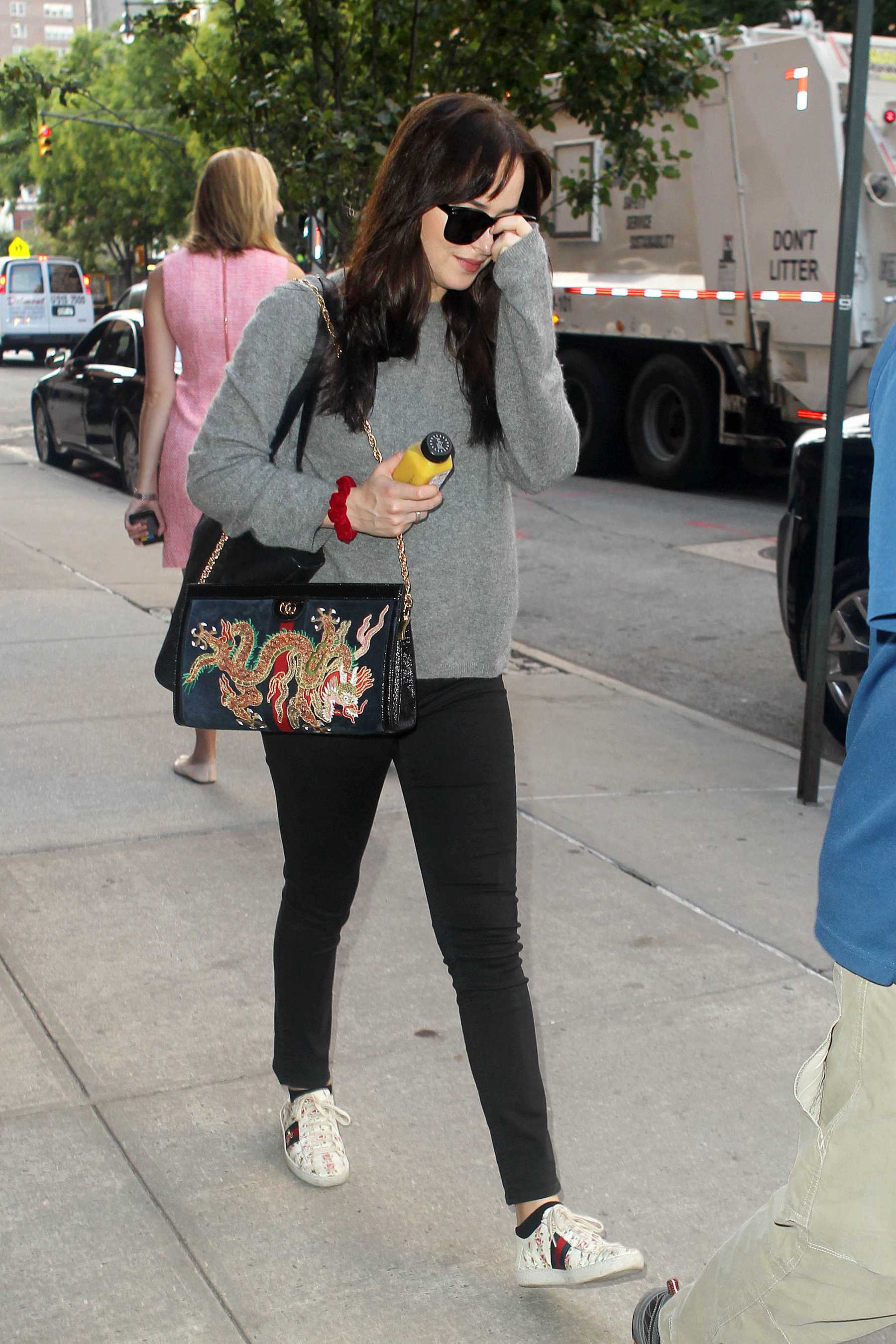 Dakota_Johnson_-_In_NYC_on_October_6-03.jpg
