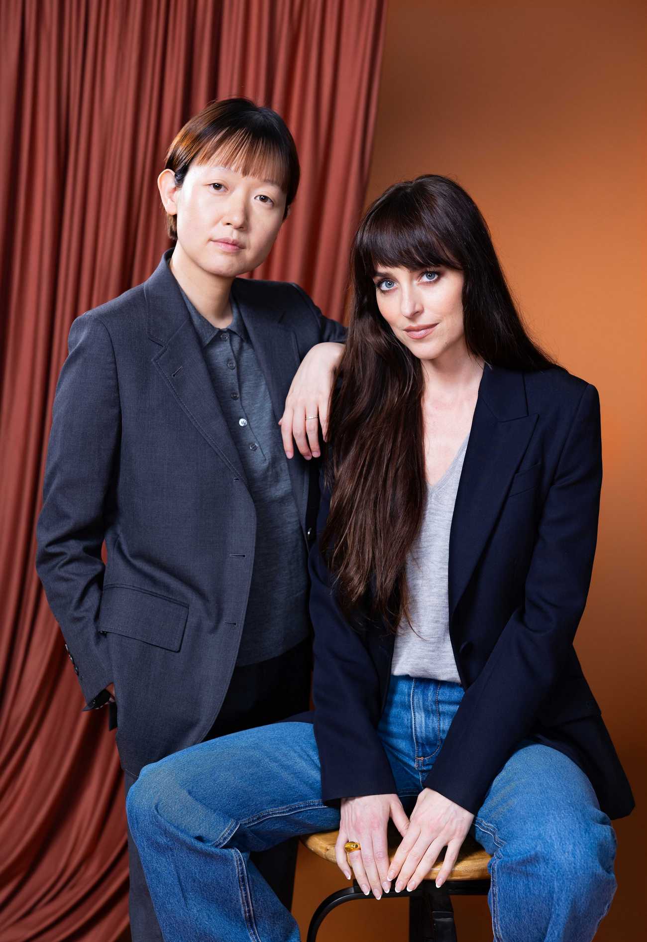 Dakota_Johnson_-_LA_Times_June_2025_02.jpg Dakota_Johnson_-_LA_Times_June_2025_02.jpg