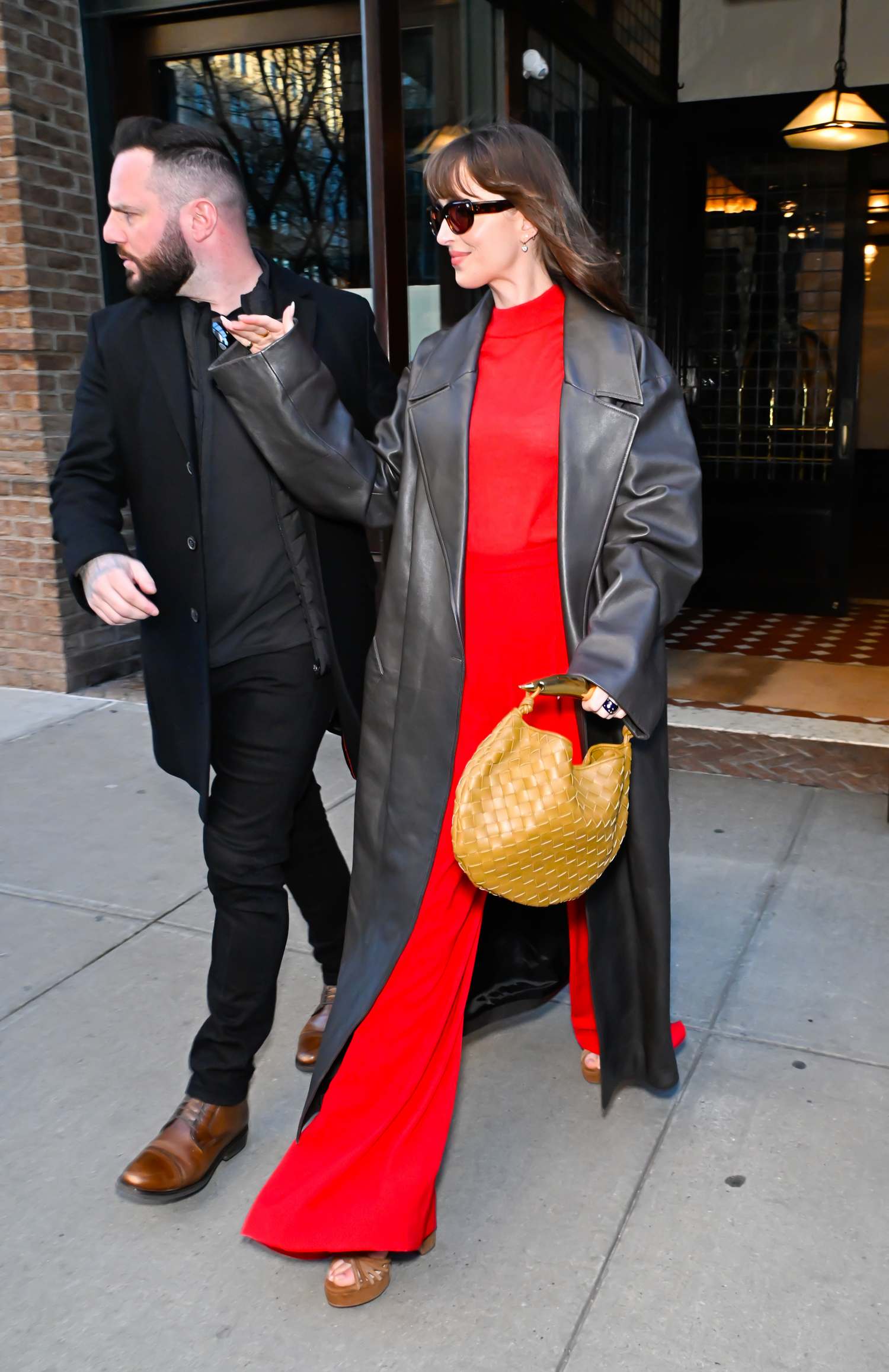 Dakota_Johnson_-_Leaving_the_Greenwich_Hotel_in_New_York_-_February_072C_202401.jpg Dakota_Johnson_-_Leaving_the_Greenwich_Hotel_in_New_York_-_February_072C_202401.jpg