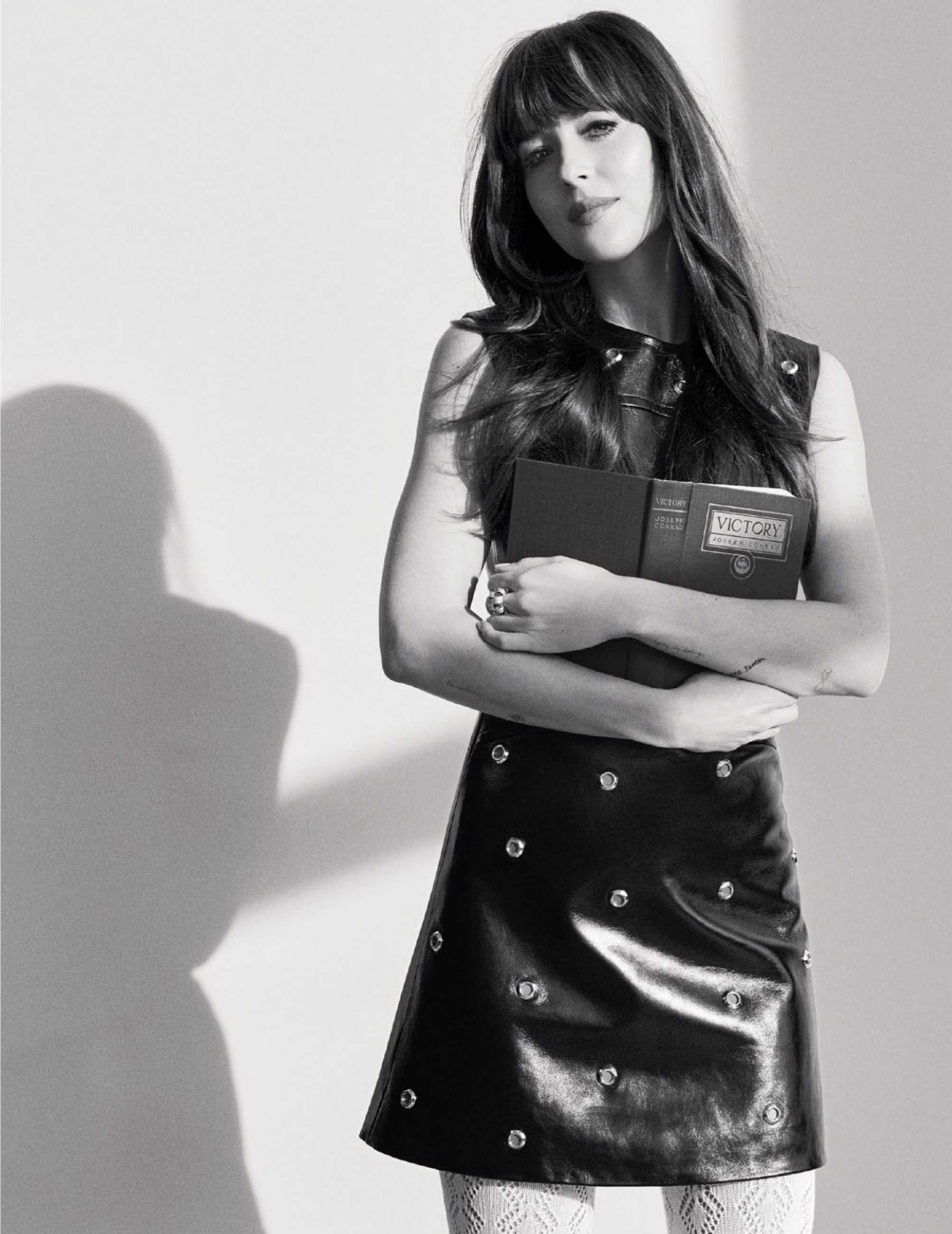 Dakota_Johnson_-_Marie_Claire_Espana_June_2020-06.jpg Dakota_Johnson_-_Marie_Claire_Espana_June_2020-06.jpg