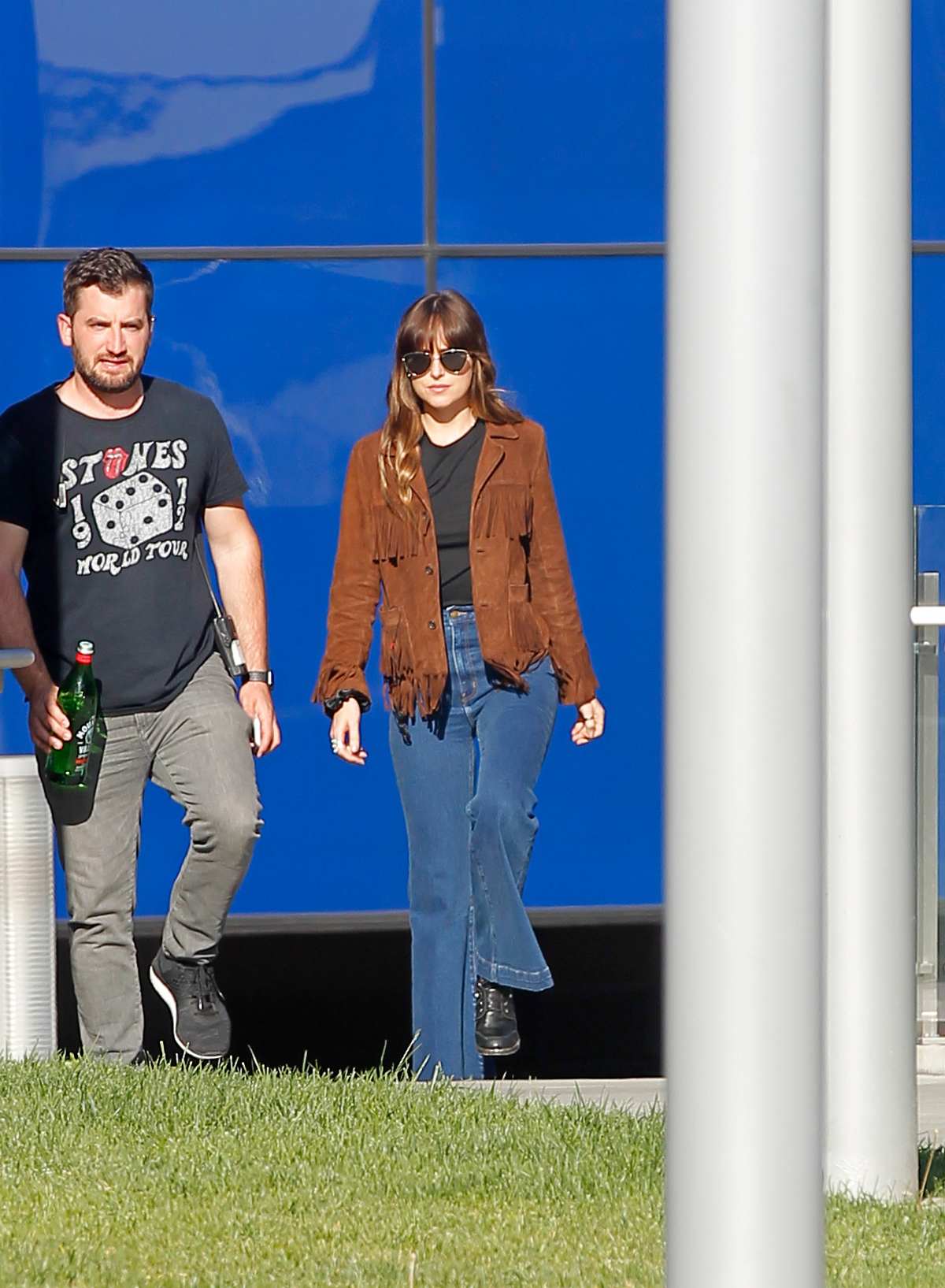 Dakota_Johnson_-_On_the_set_of_Covers_in_Beverly_Hills_06242019-01.jpg Dakota_Johnson_-_On_the_set_of_Covers_in_Beverly_Hills_06242019-01.jpg