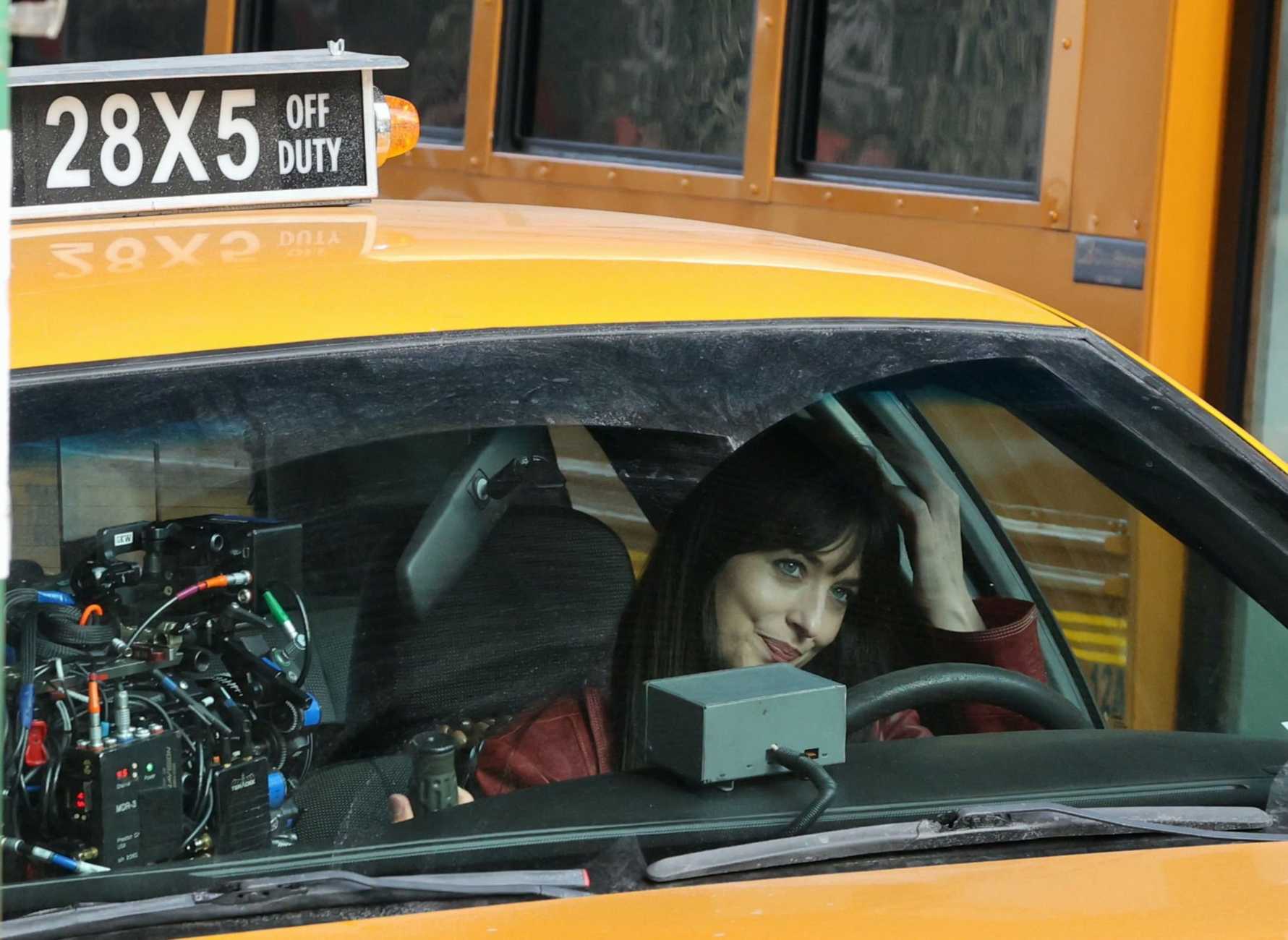 Dakota_Johnson_-_On_the_set_of__Madame_Web__in_Boston_1011202229.jpg Dakota_Johnson_-_On_the_set_of__Madame_Web__in_Boston_1011202229.jpg