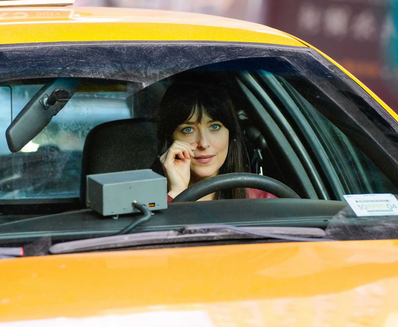 Dakota_Johnson_-_On_the_set_of__Madame_Web__in_Boston_1012202203.jpg Dakota_Johnson_-_On_the_set_of__Madame_Web__in_Boston_1012202203.jpg