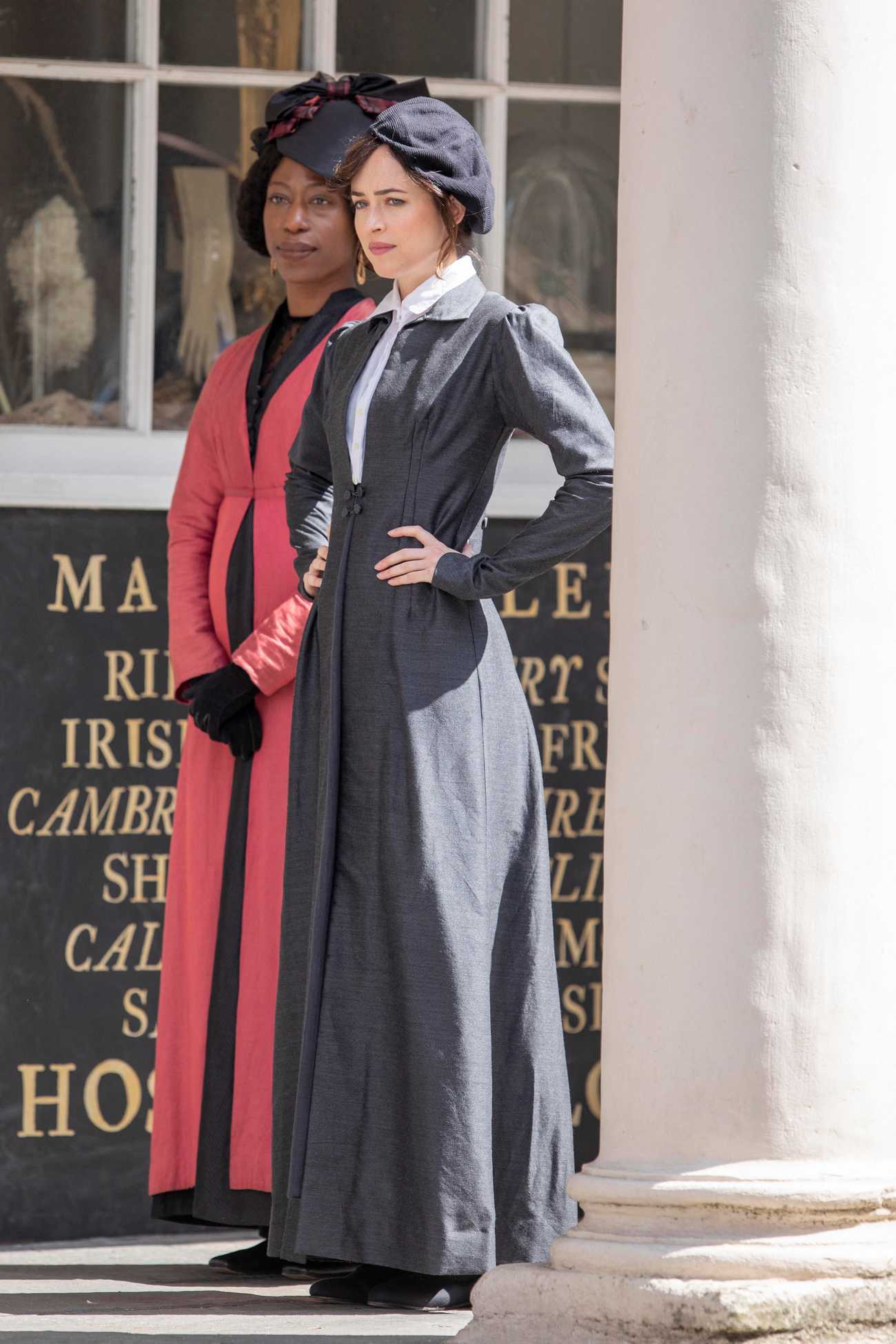 Dakota_Johnson_-_On_the_set_of__Persuasion__in_Bath2C_UK_06252021_02.jpg Dakota_Johnson_-_On_the_set_of__Persuasion__in_Bath2C_UK_06252021_02.jpg