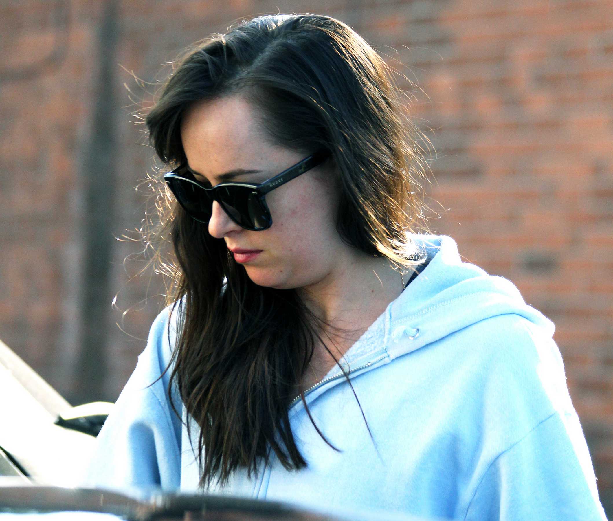 Dakota_Johnson_-_Out_in_Los_Angeles_on_October_13-06.jpg Dakota_Johnson_-_Out_in_Los_Angeles_on_October_13-06.jpg