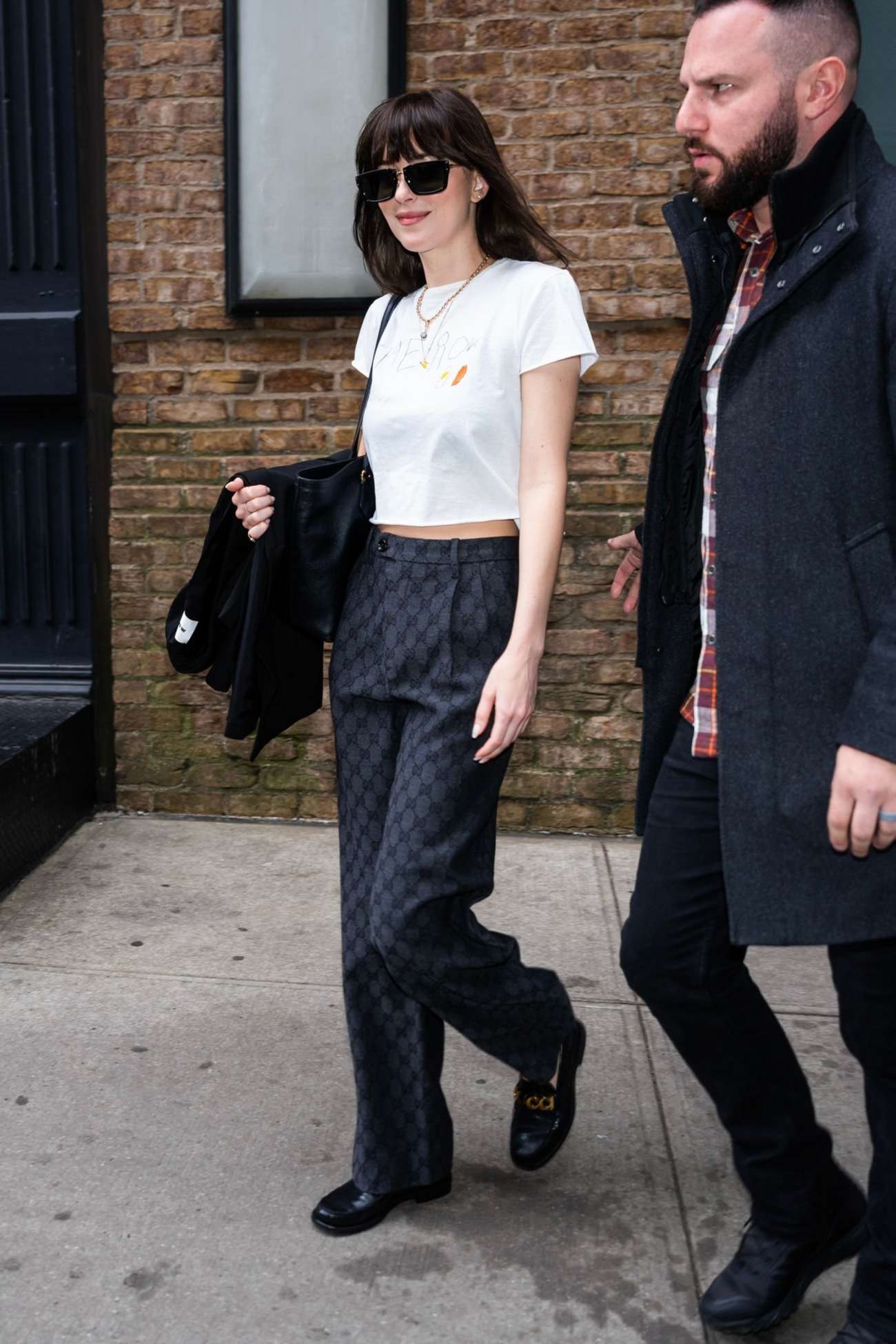 Dakota_Johnson_-_Out_in_New_York_0427202301.jpg Dakota_Johnson_-_Out_in_New_York_0427202301.jpg
