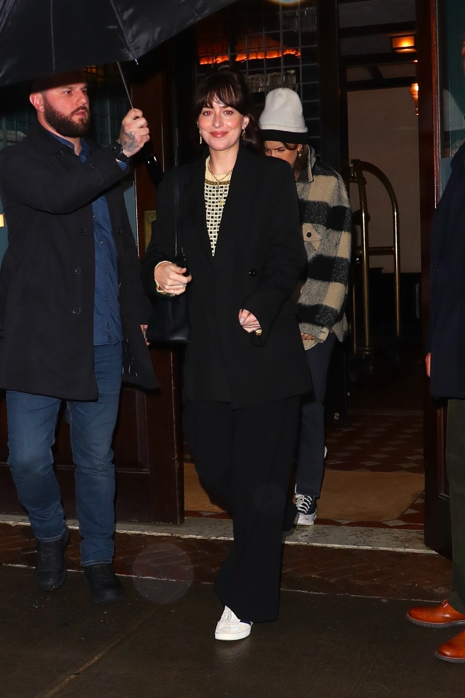 Dakota_Johnson_-_Out_in_New_York_0430202301.jpg Dakota_Johnson_-_Out_in_New_York_0430202301.jpg