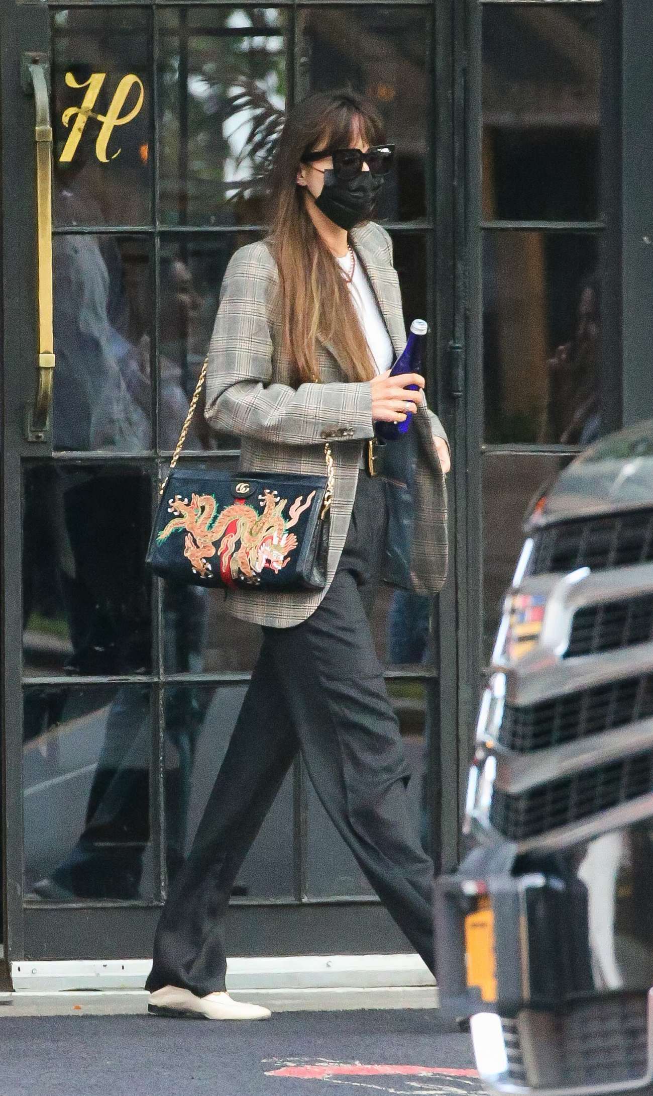 Dakota_Johnson_-_Out_in_New_York_09272021_03.jpg Dakota_Johnson_-_Out_in_New_York_09272021_03.jpg