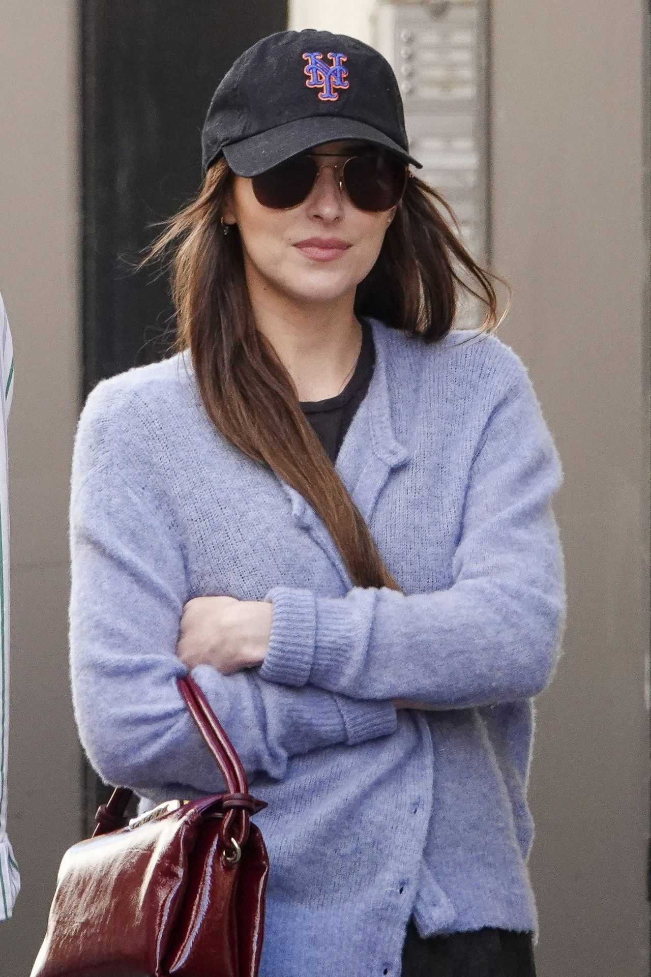Dakota_Johnson_-_Out_in_Rome_03212024_06.jpg Dakota_Johnson_-_Out_in_Rome_03212024_06.jpg