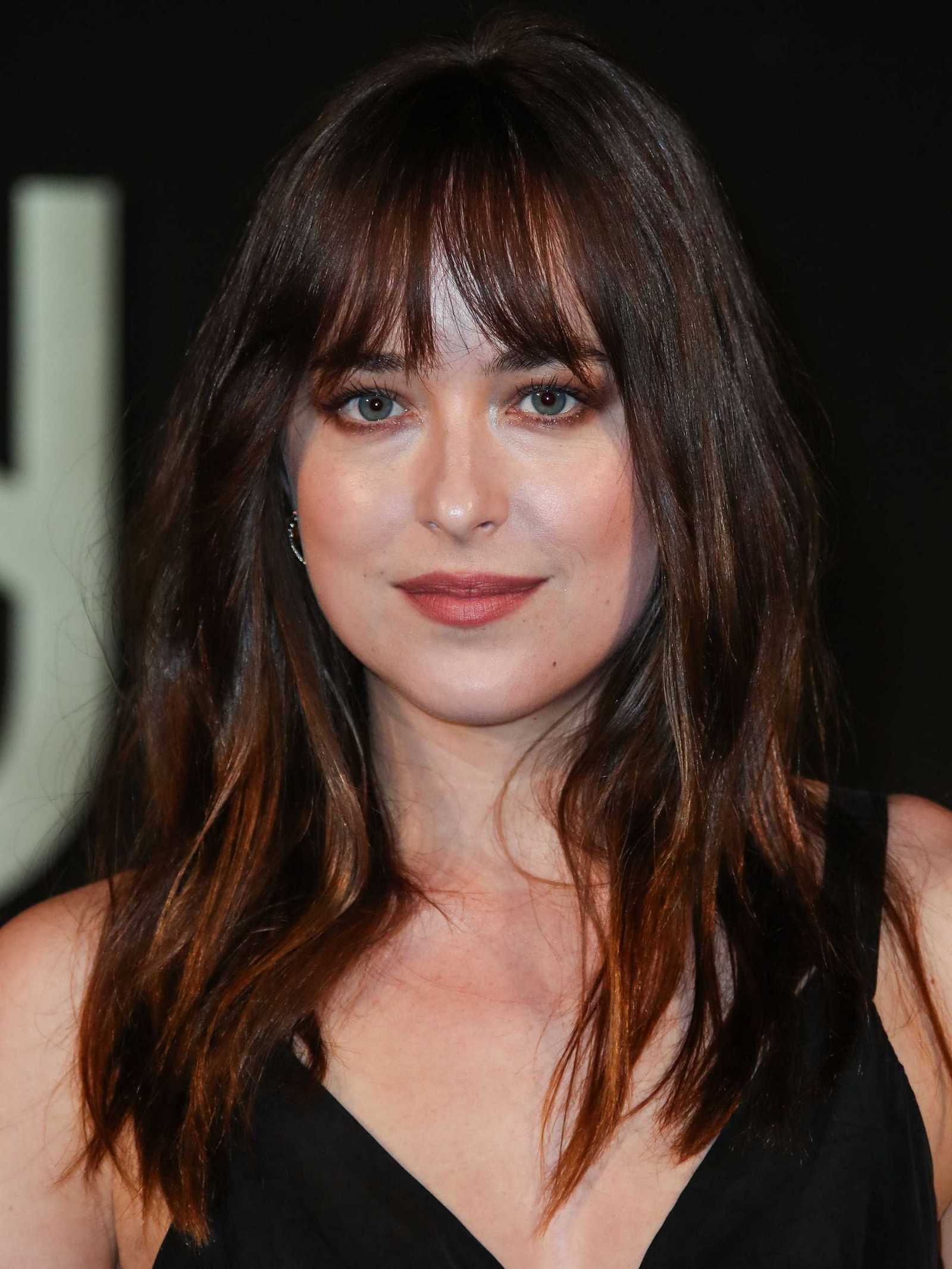 Dakota_Johnson_-_Panthere_De_Cartier_Party_In_LA_on_May_5-68.jpg