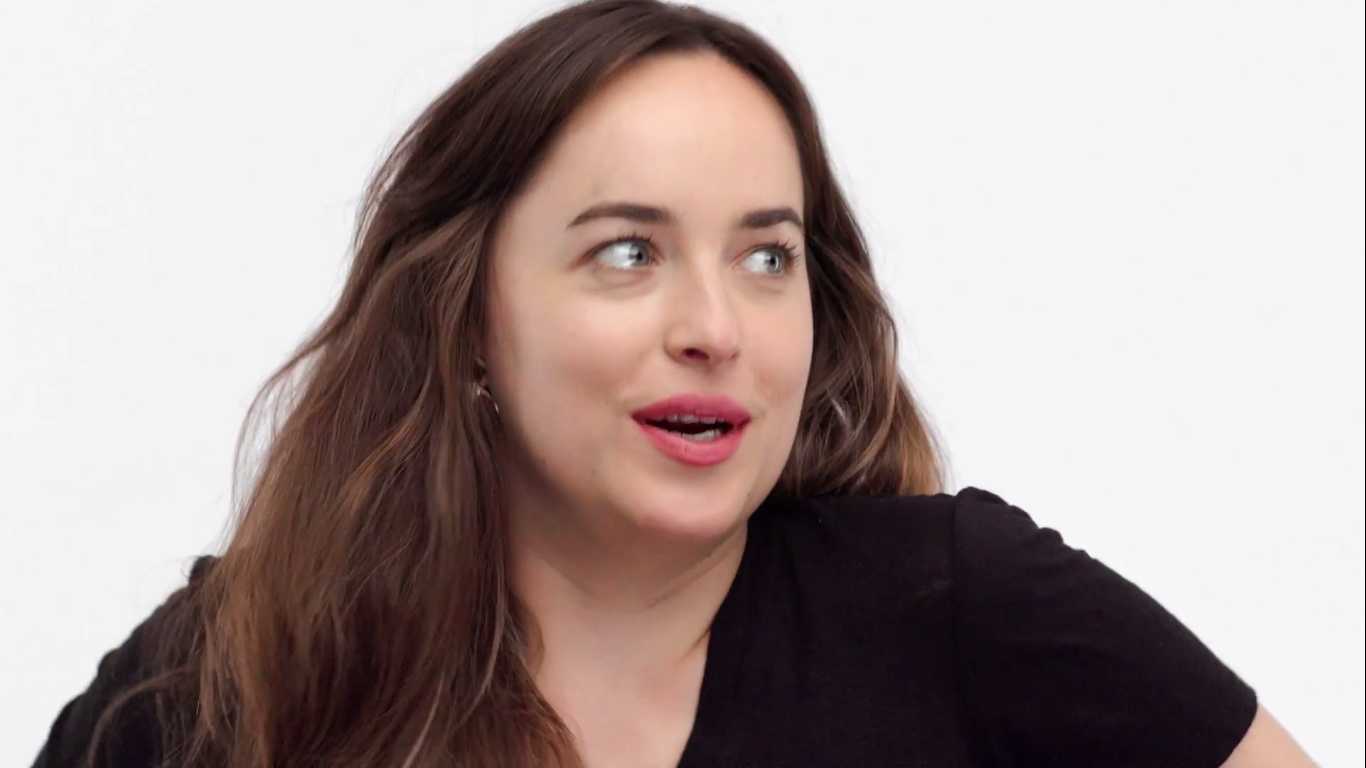 Dakota_Johnson_-_Screen_Captures_-_Allure_Photoshoot_2018-08.jpg