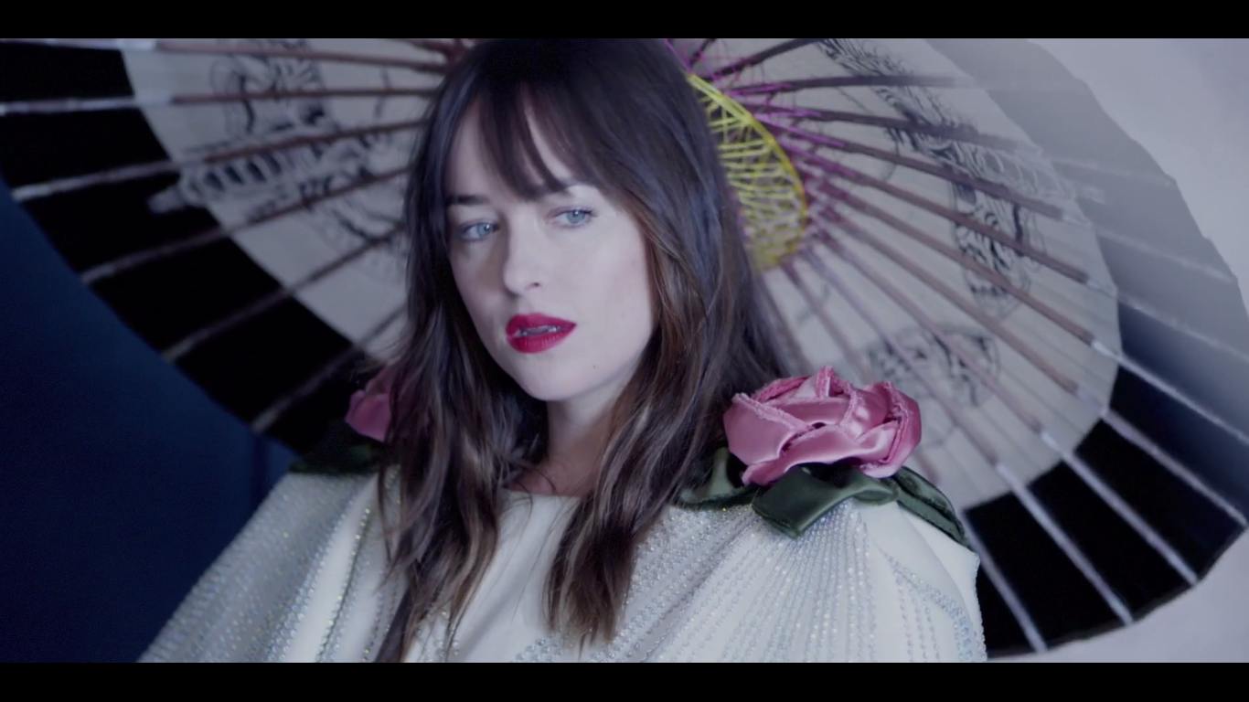 Dakota_Johnson_-_Screen_Captures_-_Vogue_Spain_2017-11.jpg
