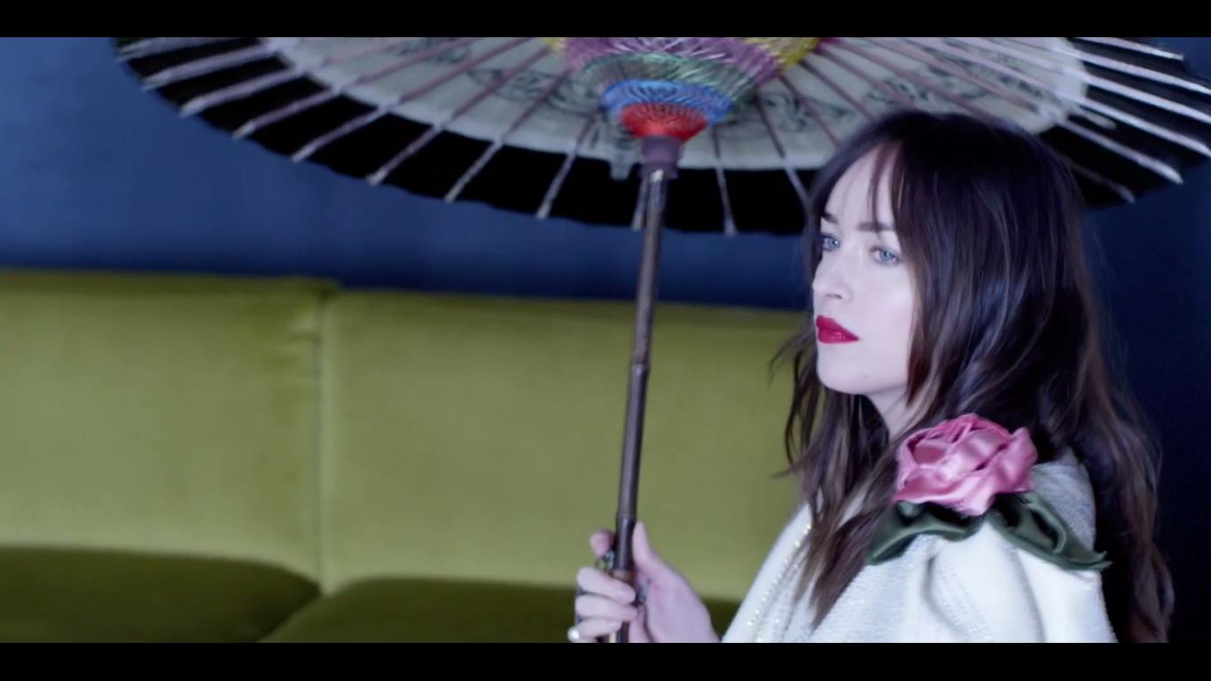 Dakota_Johnson_-_Screen_Captures_-_Vogue_Spain_2017-15.jpg