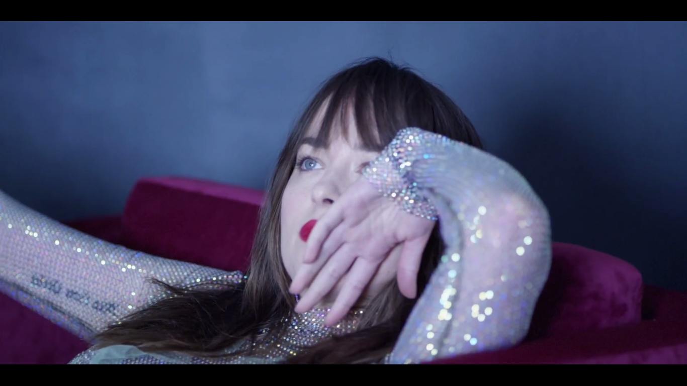 Dakota_Johnson_-_Screen_Captures_-_Vogue_Spain_2017-24.jpg