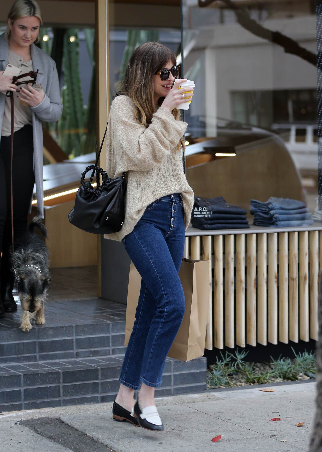 Dakota_Johnson_-_Shopping_at_A_P_C_with_her_dog_and_a_friend_on_Melrose_Place_in_Los_Angeles_-_March_100008.jpg Dakota_Johnson_-_Shopping_at_A_P_C_with_her_dog_and_a_friend_on_Melrose_Place_in_Los_Angeles_-_March_100008.jpg