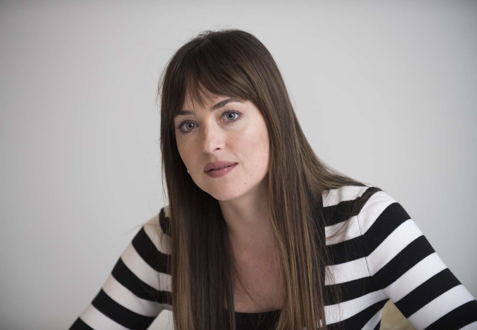 Dakota_Johnson_-_Suspiria_Hollywood_press_conference_10242018-12.jpg
