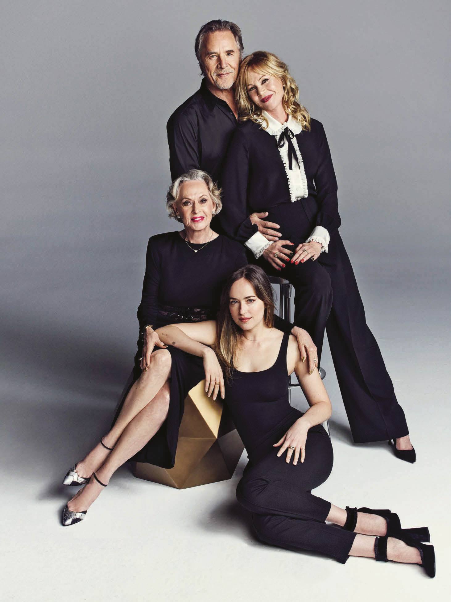 Dakota_Johnson_-_The_Hollywood_Reporter_Photoshoot_2017-01.jpg