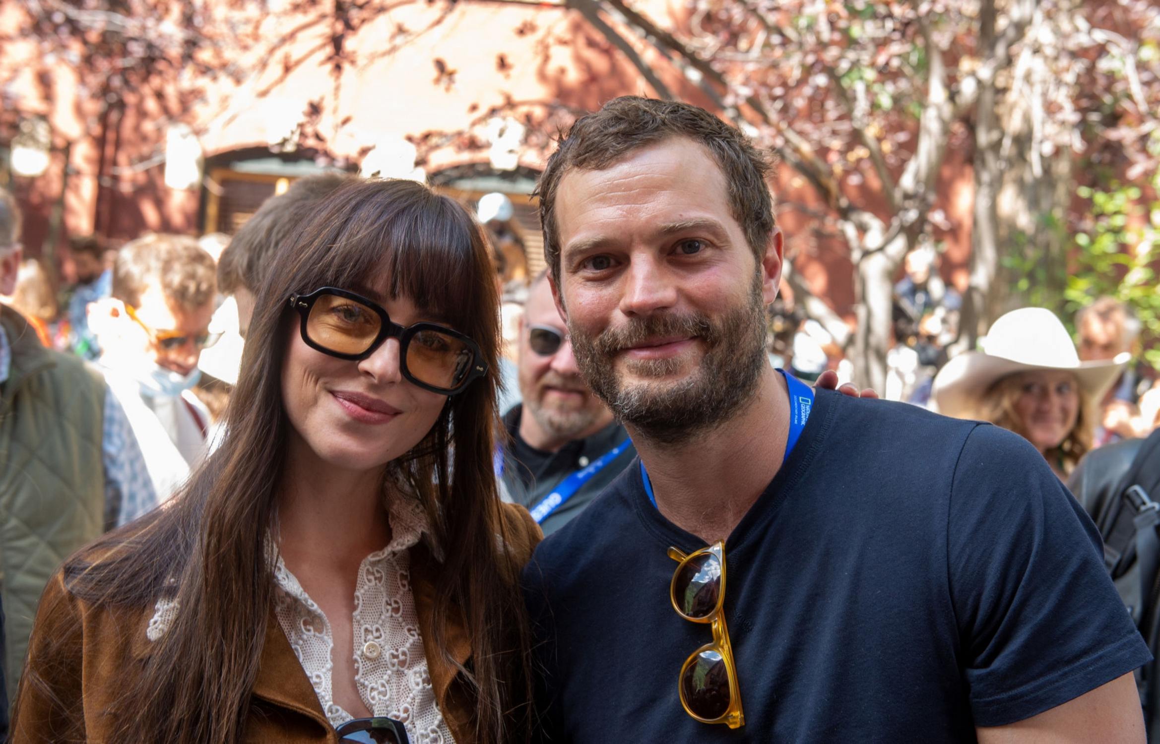 Dakota_Johnson_-_The_Lost_Daughter_Premiere_at_the_48th_Telluride_Film_Festival_09042021_00007.jpg