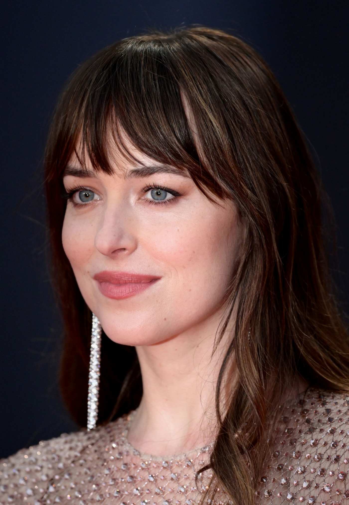 Dakota_Johnson_-_The_Lost_Daughter_Premiere_at_the_65th_BFI_London_Film_Festival_on_October_132C_2021_42.jpg Dakota_Johnson_-_The_Lost_Daughter_Premiere_at_the_65th_BFI_London_Film_Festival_on_October_132C_2021_42.jpg