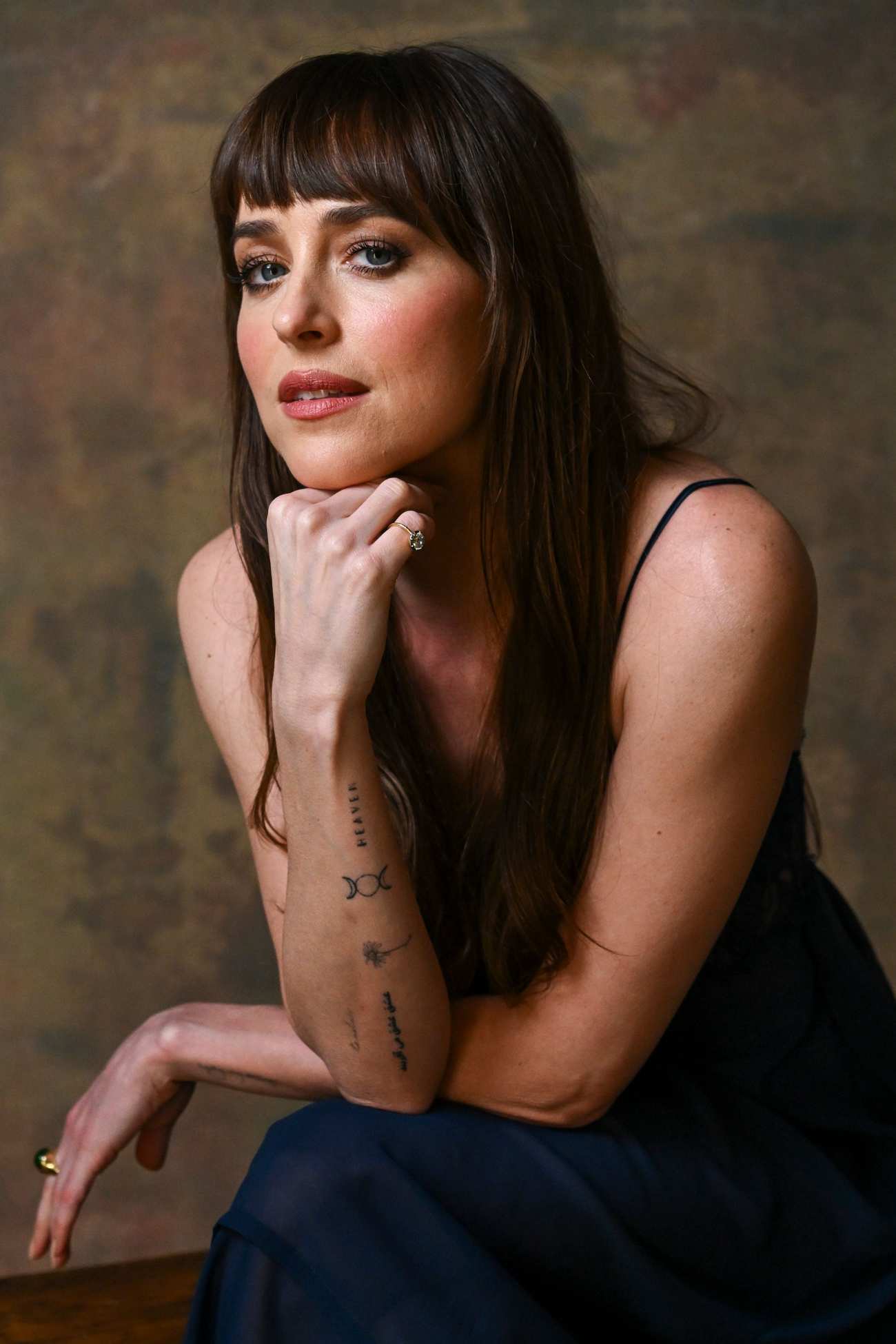 Dakota_Johnson_-_Tribeca_Film_Festival_Portrait_June_2024_24.jpg Dakota_Johnson_-_Tribeca_Film_Festival_Portrait_June_2024_24.jpg