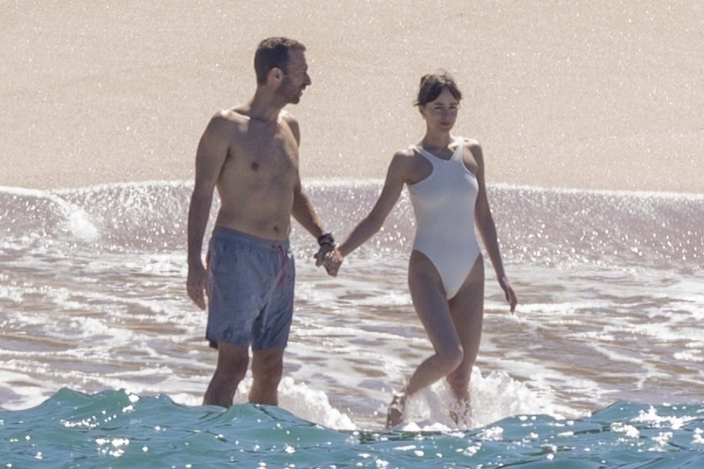 Dakota_Johnson_-_Vacation_In_Puerto_Vallarta_02202024_17.jpg Dakota_Johnson_-_Vacation_In_Puerto_Vallarta_02202024_17.jpg
