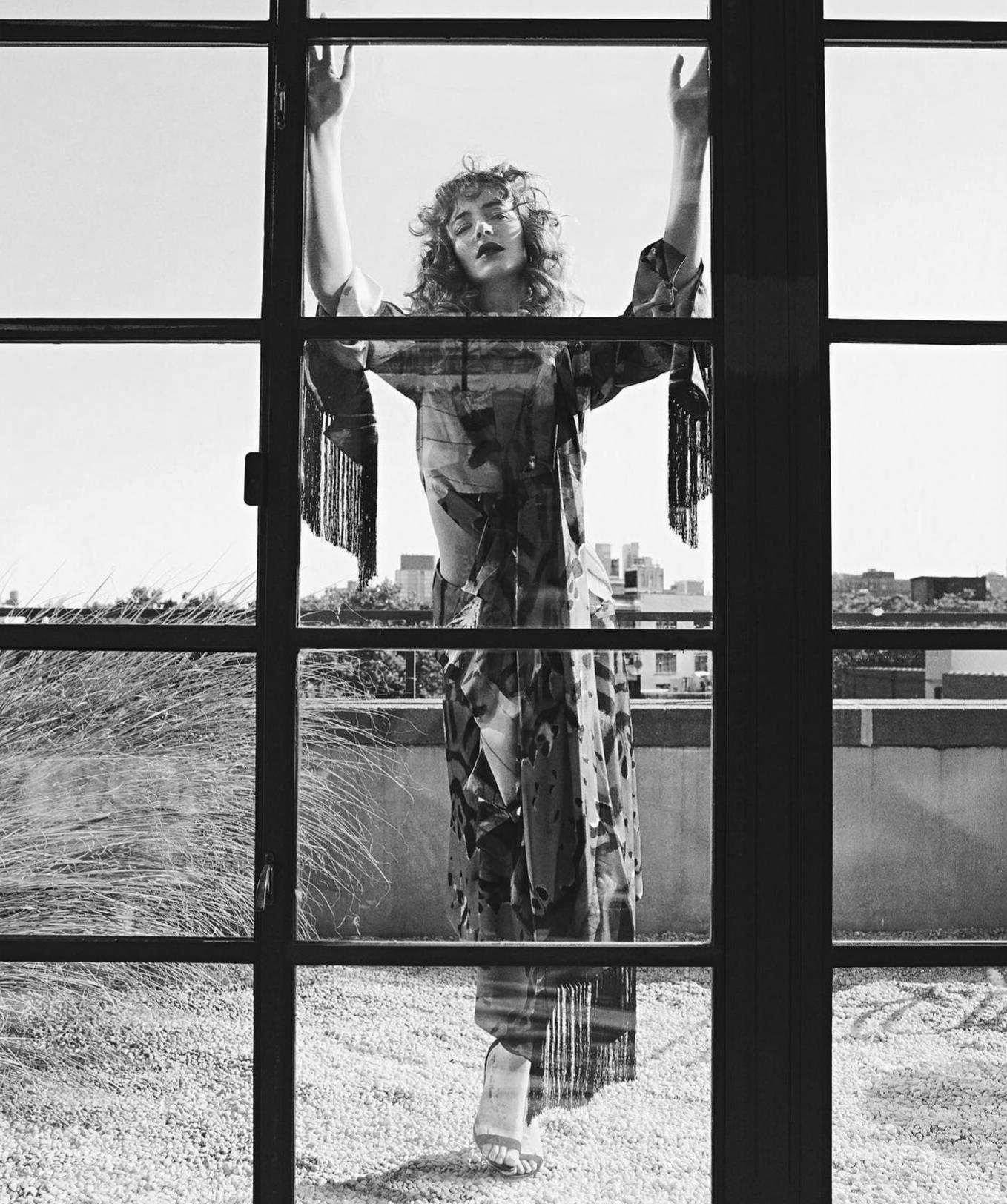 Dakota_Johnson_-_Vogue_Australia_28201829-04.jpg Dakota_Johnson_-_Vogue_Australia_28201829-04.jpg