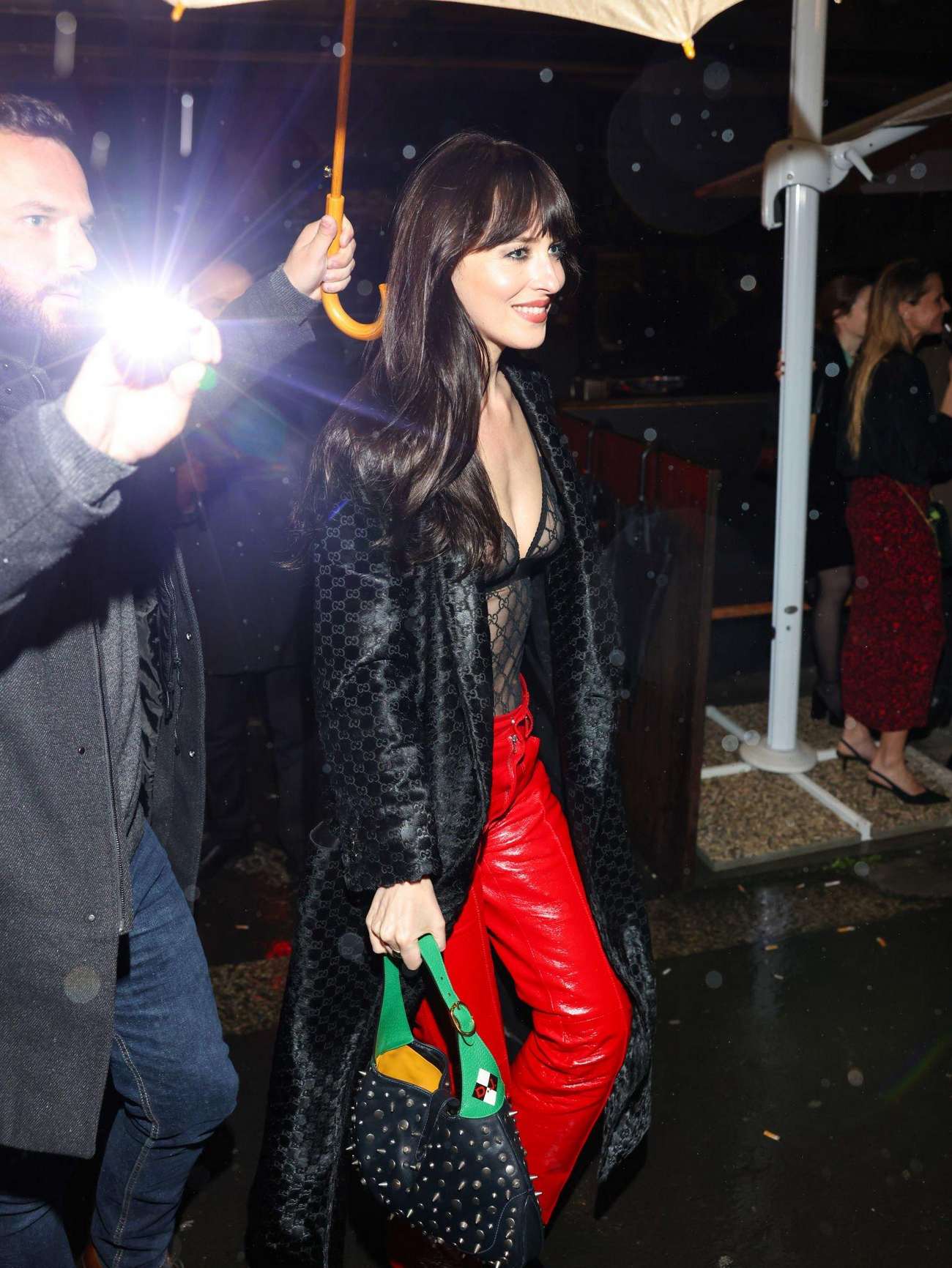 Dakota_Johnson_-_is_seen_at_the_Gucci_afterparty_on_February_242C_2023_in_Milan2C_Italy01.jpg Dakota_Johnson_-_is_seen_at_the_Gucci_afterparty_on_February_242C_2023_in_Milan2C_Italy01.jpg