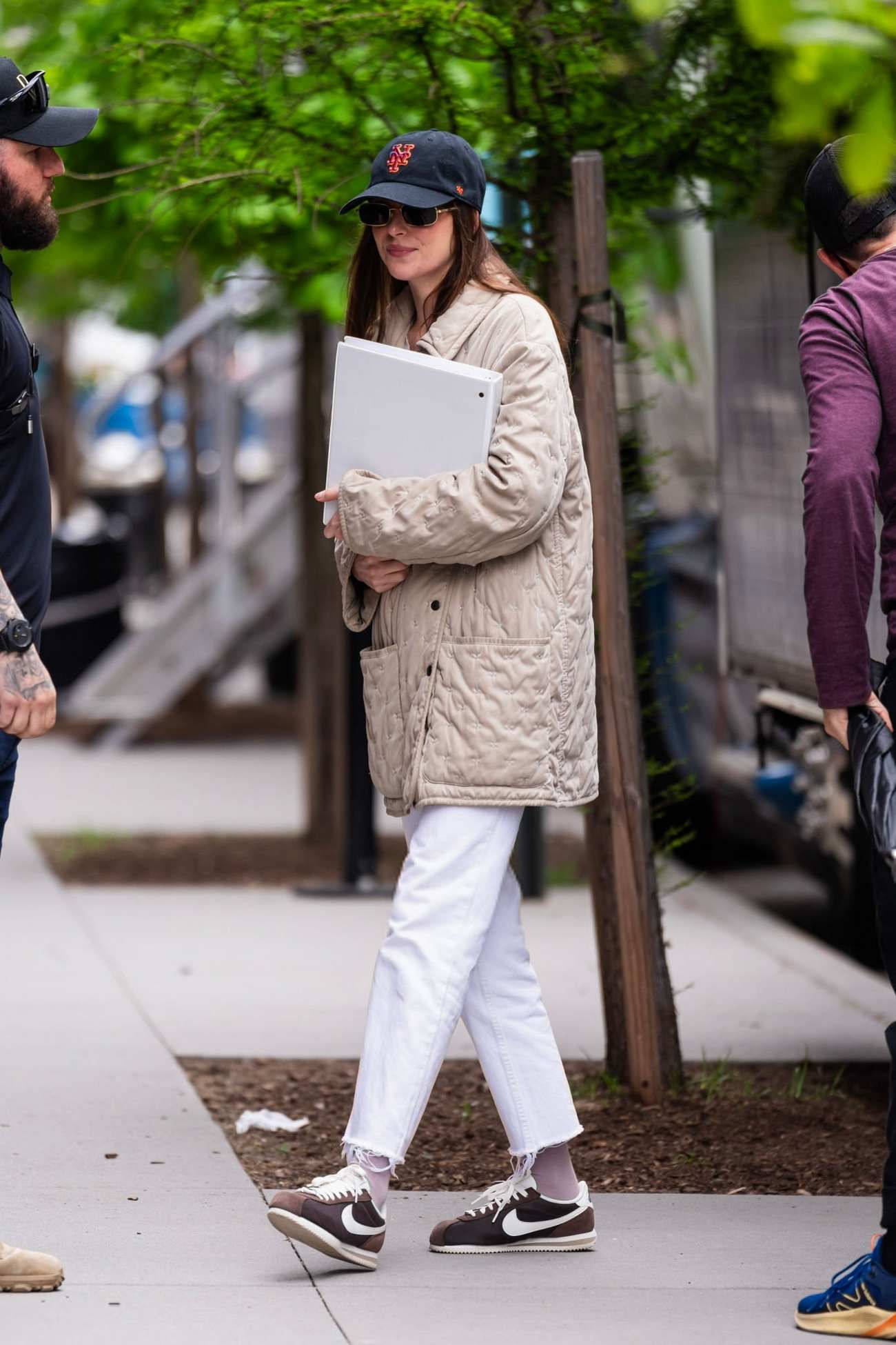 Dakota_Johnson_-_is_seen_filming_Materialists_in_Tribeca_on_May_92C_2024_in_New_York_City_06.jpg Dakota_Johnson_-_is_seen_filming_Materialists_in_Tribeca_on_May_92C_2024_in_New_York_City_06.jpg
