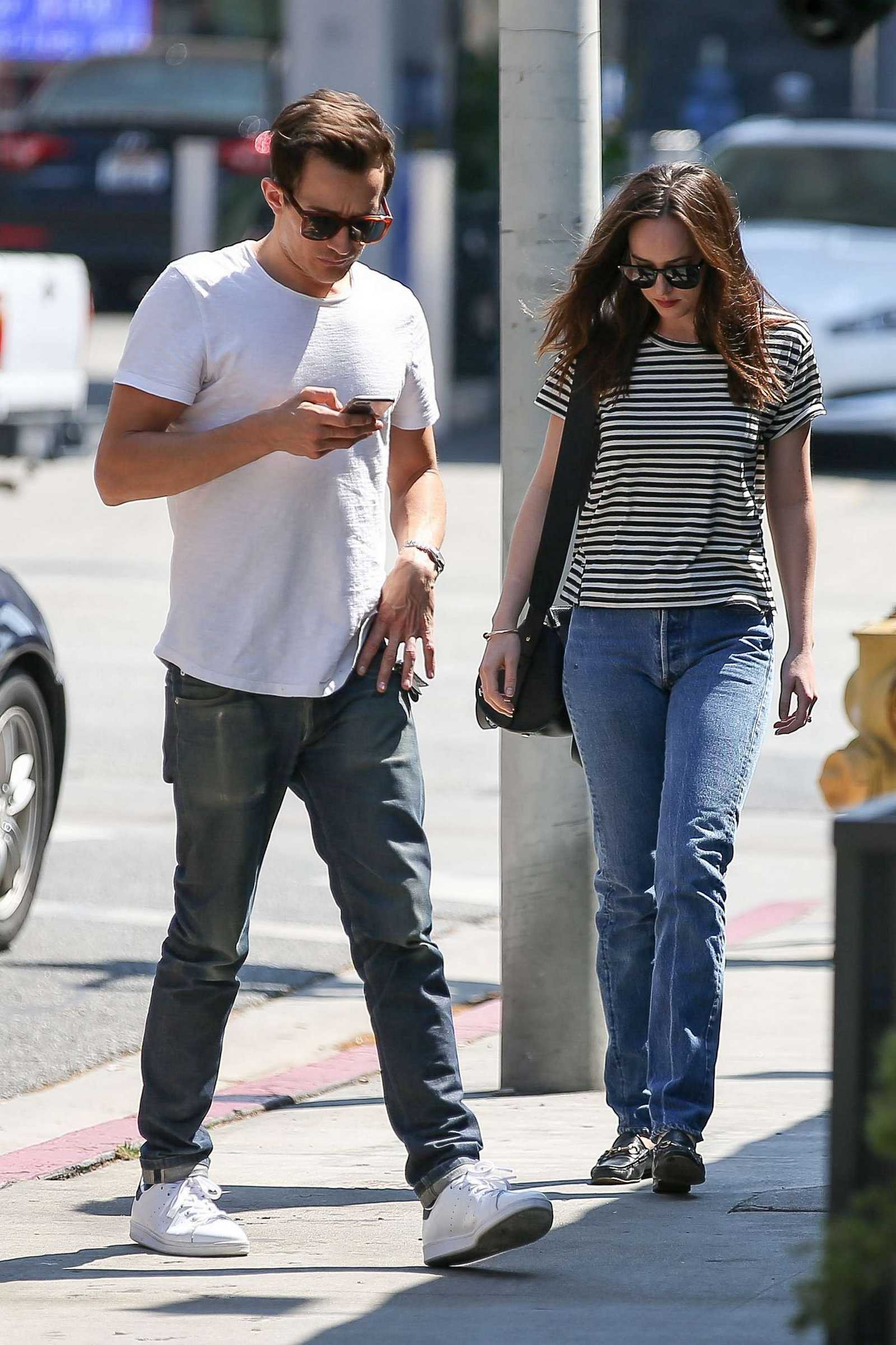 Dakota_Johnson_-_leaving_Hugo_s_Restaurant_in_Los_Angeles_on_April_10-12.jpg Dakota_Johnson_-_leaving_Hugo_s_Restaurant_in_Los_Angeles_on_April_10-12.jpg
