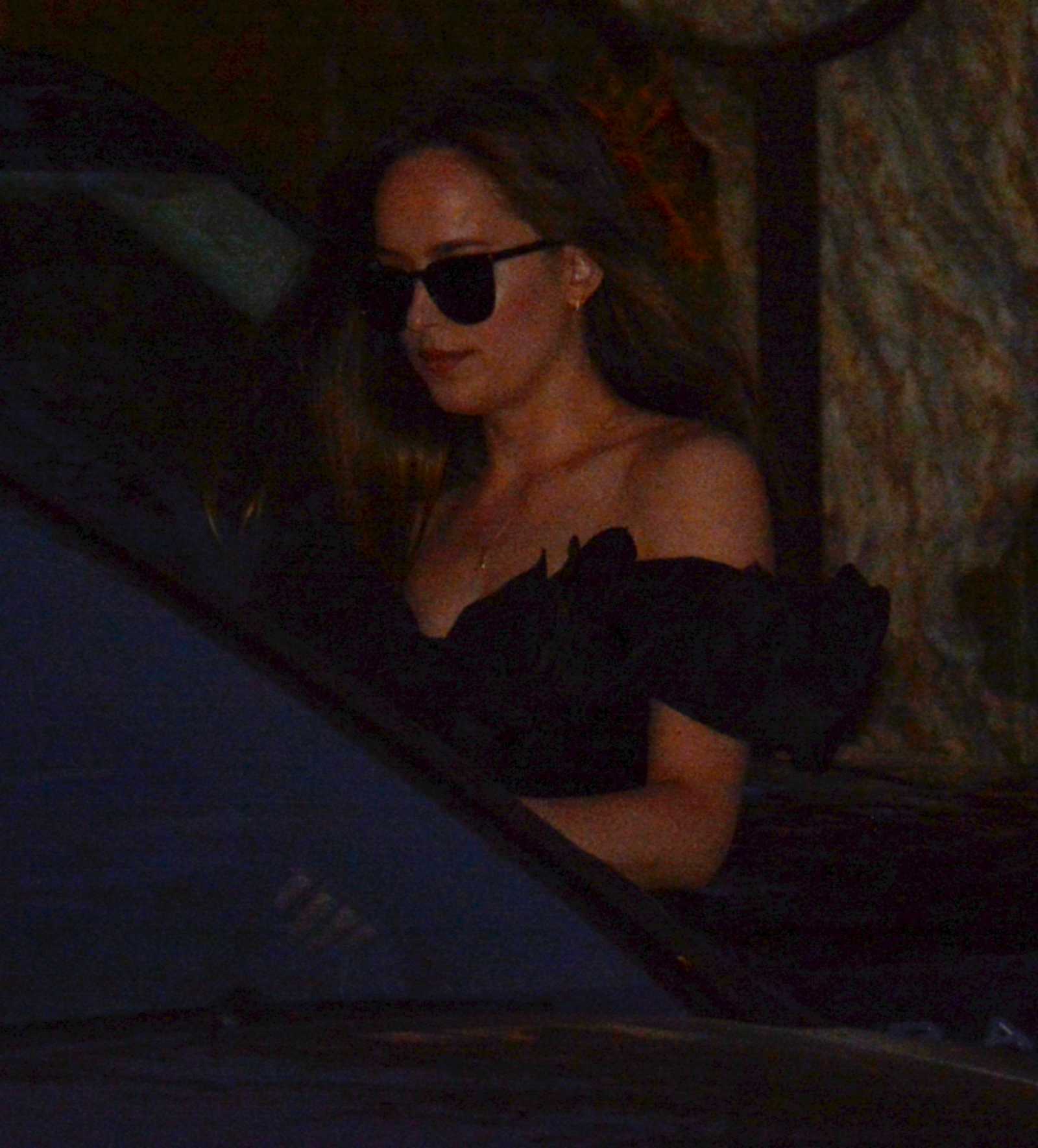 Dakota_Johnson_-_leaving_Nobu_Restaurant_in_Malibu2C_CA_-_July_102C_2018-04.JPG