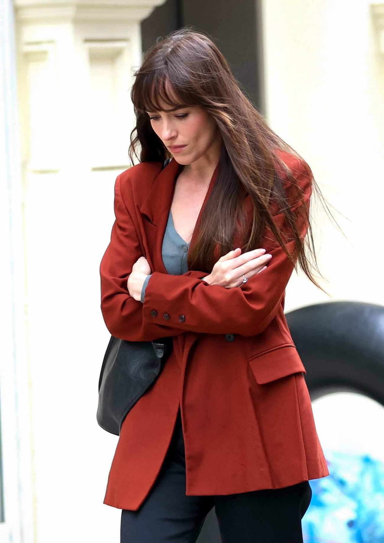 Dakota_Johnson_-_seen_at_the_movie_set_of_the__Materialists__in_New_York_May_162C_2024_44.jpg Dakota_Johnson_-_seen_at_the_movie_set_of_the__Materialists__in_New_York_May_162C_2024_44.jpg